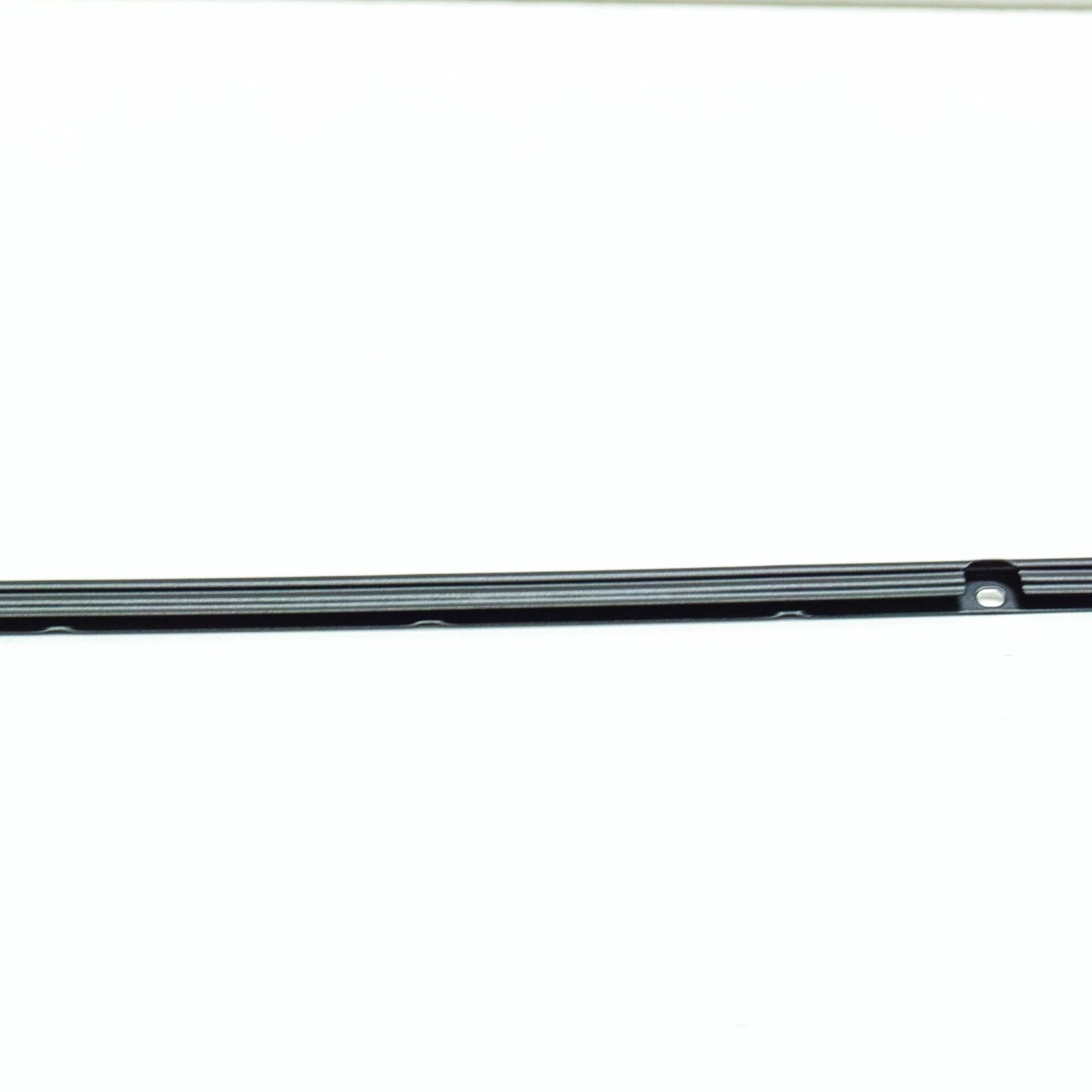 NEW VOLKSWAGEN TIGUAN AD MK2 RIGHT WINDSHIELD RETAINING STRIP 5NA854542 ORIGINAL