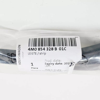 NEW AUDI Q7 4M FRONT RIGHT WINDSHIELD WATER DEFLECTOR TRIM 4M0854328B01C