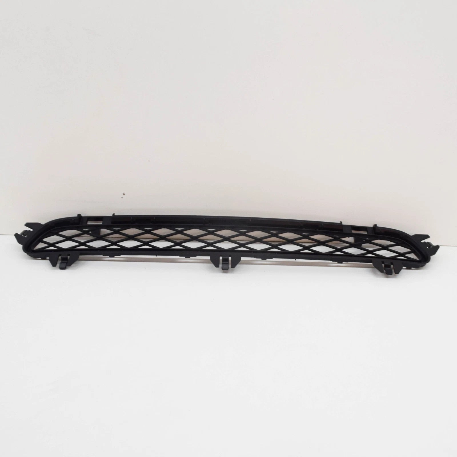 NEW BMW X3 F25 FRONT BUMPER UPPER CENTER GRILLE 51117210466 ORIGINAL