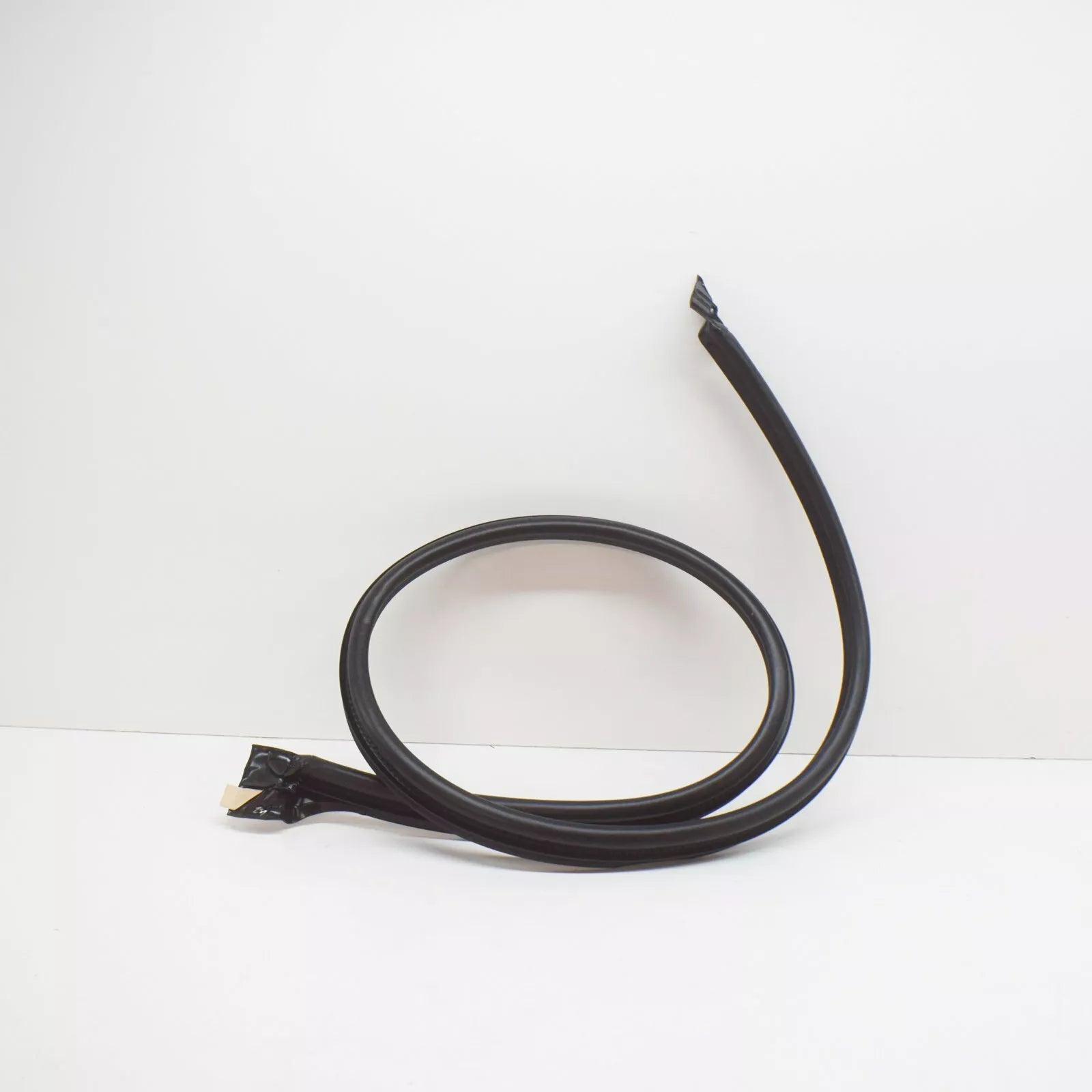 NEW MERCEDES-BENZ SPRINTER 906 REAR LEFT PANEL DOOR SEAL A9067470130 ORIGINAL