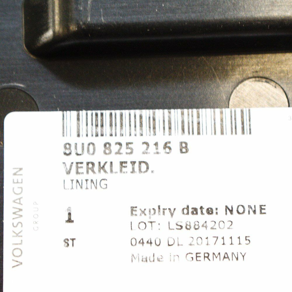 NEW AUDI Q3 8U REAR RIGHT UNDERBODY TRIM 8U0825216B ORIGINAL