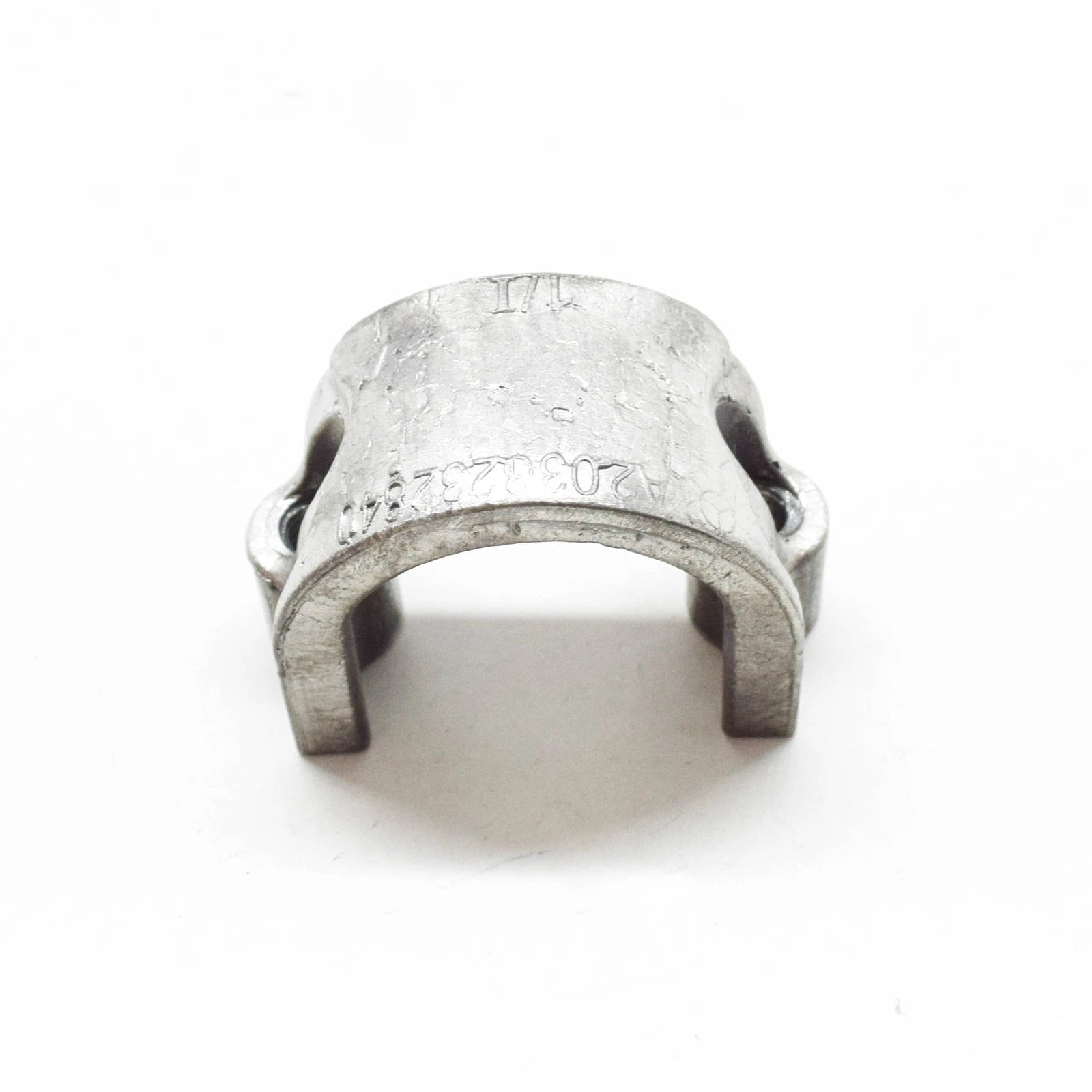 NEW MERCEDES-BENZ C W203 FRONT STABILIZER BAR BRACKET A2033232840 ORIGINAL