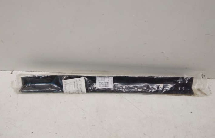 new skoda superb mk3 radiator upper seal 5q0121345g original