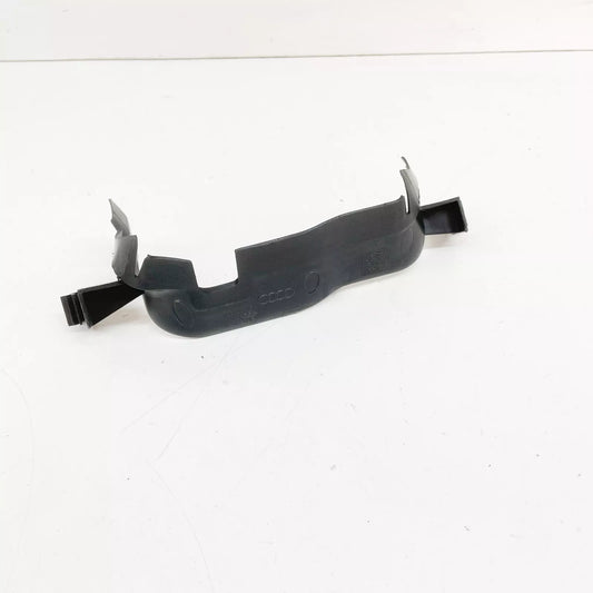 NEW AUDI A3 8V RADIATOR UPPER CENTRE AIR GUIDE 8V0121285 ORIGINAL