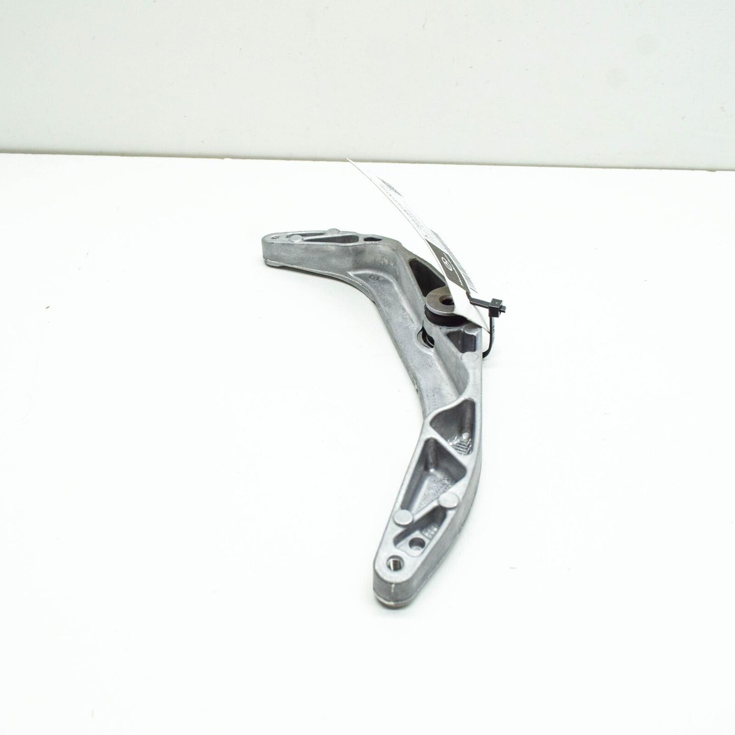 NEW MERCEDES-BENZ CLS C257 CHARGE AIR COOLER MOUNT BRACKET A2640906300 ORIGINAL