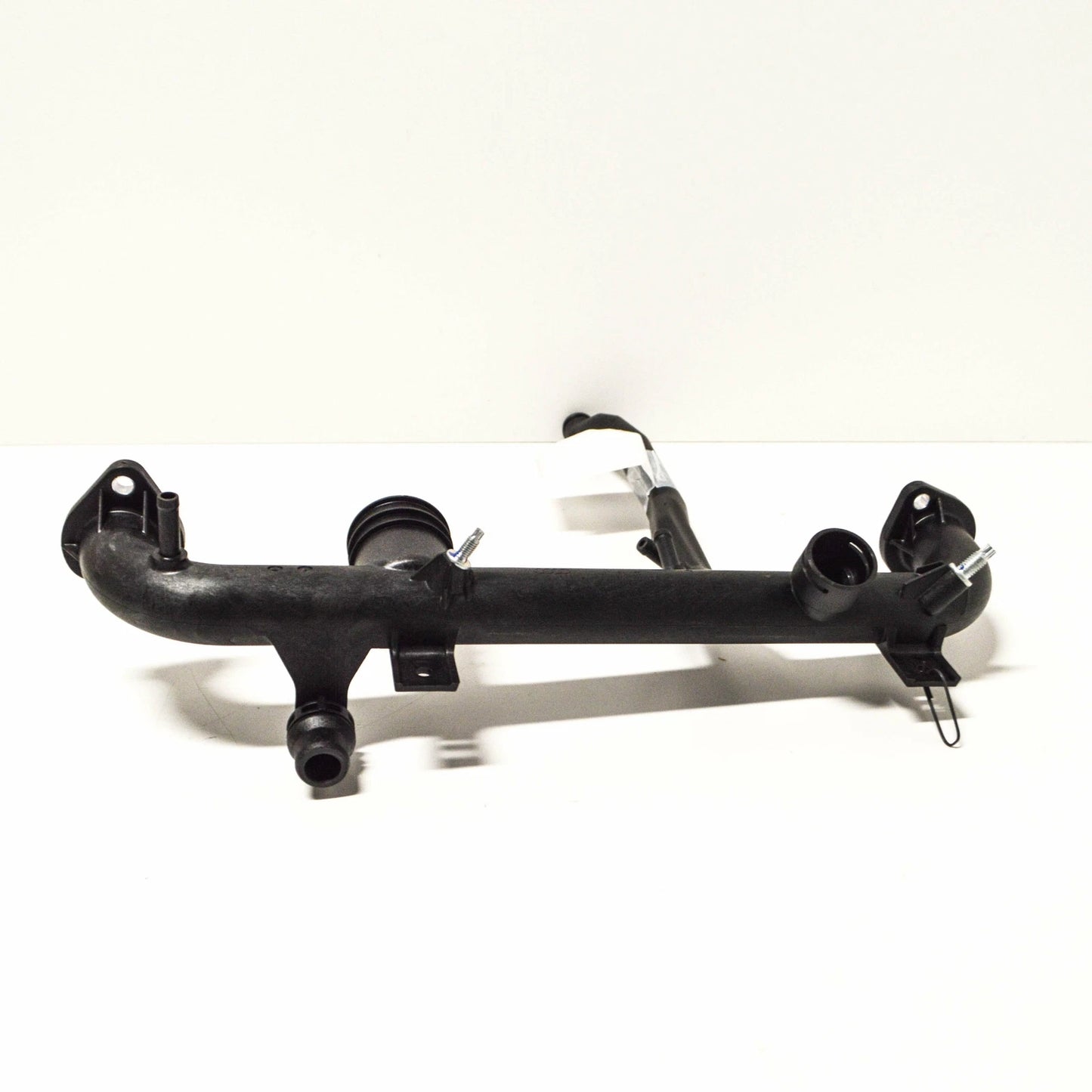 NEW AUDI A6 C6 CYLINDER HEAD COOLANT PIPE 06C121085H