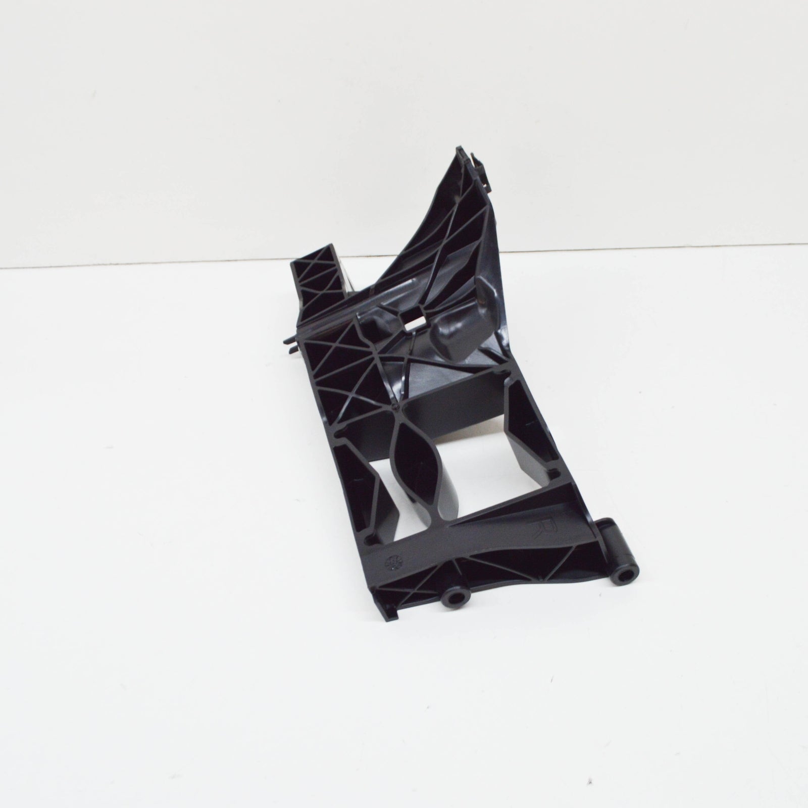 NEW AUDI A6 C7 FRONT RIGHT HEADLIGHT BRACKET 4G0805608 2013 ORIGINAL