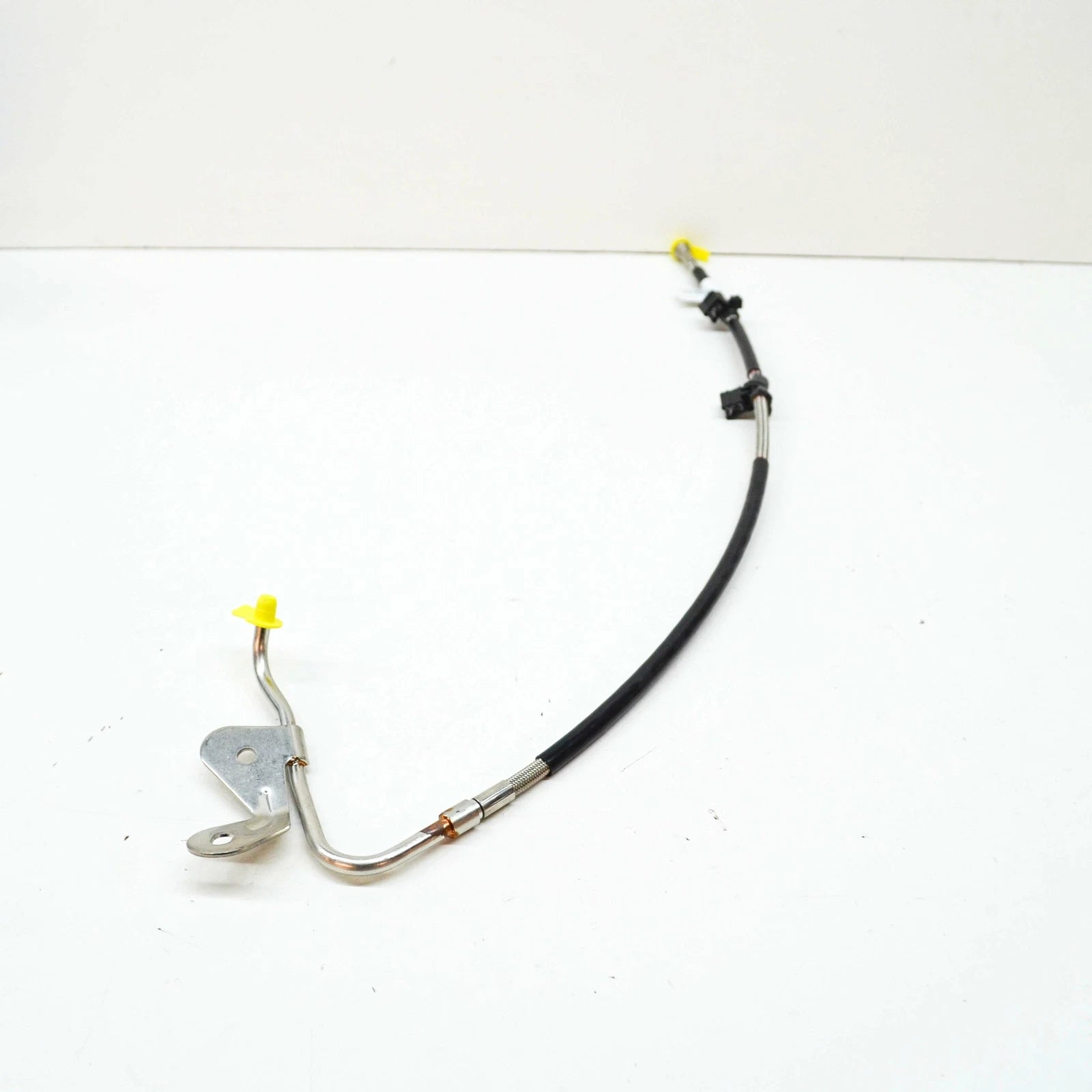 NEW MERCEDES-BENZ E W213 A/C REFRIGERANT PIPE LINE RIGHT A2138303804 ORIGINAL