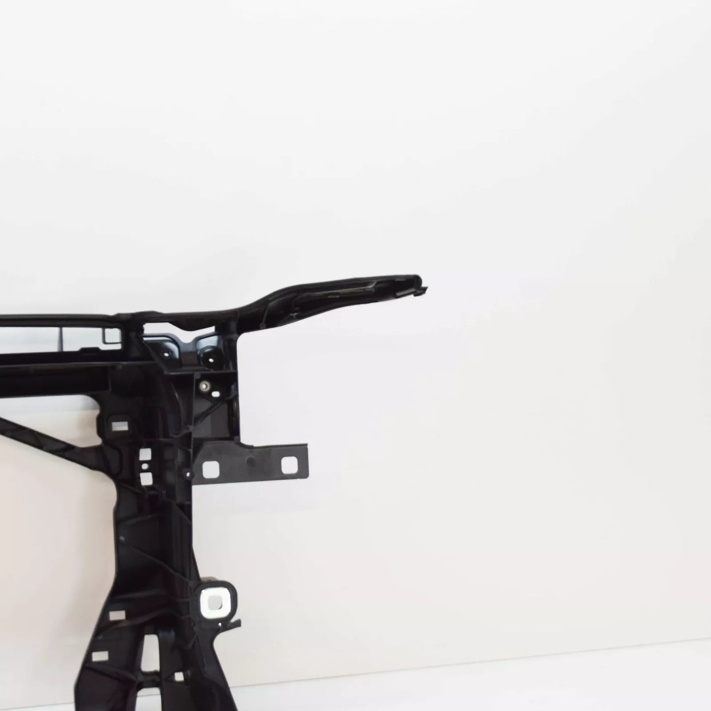 NEW AUDI A3 8V COOLANT RADIATOR LOCK CARRIER WITH MOUNTING 8V4805588A