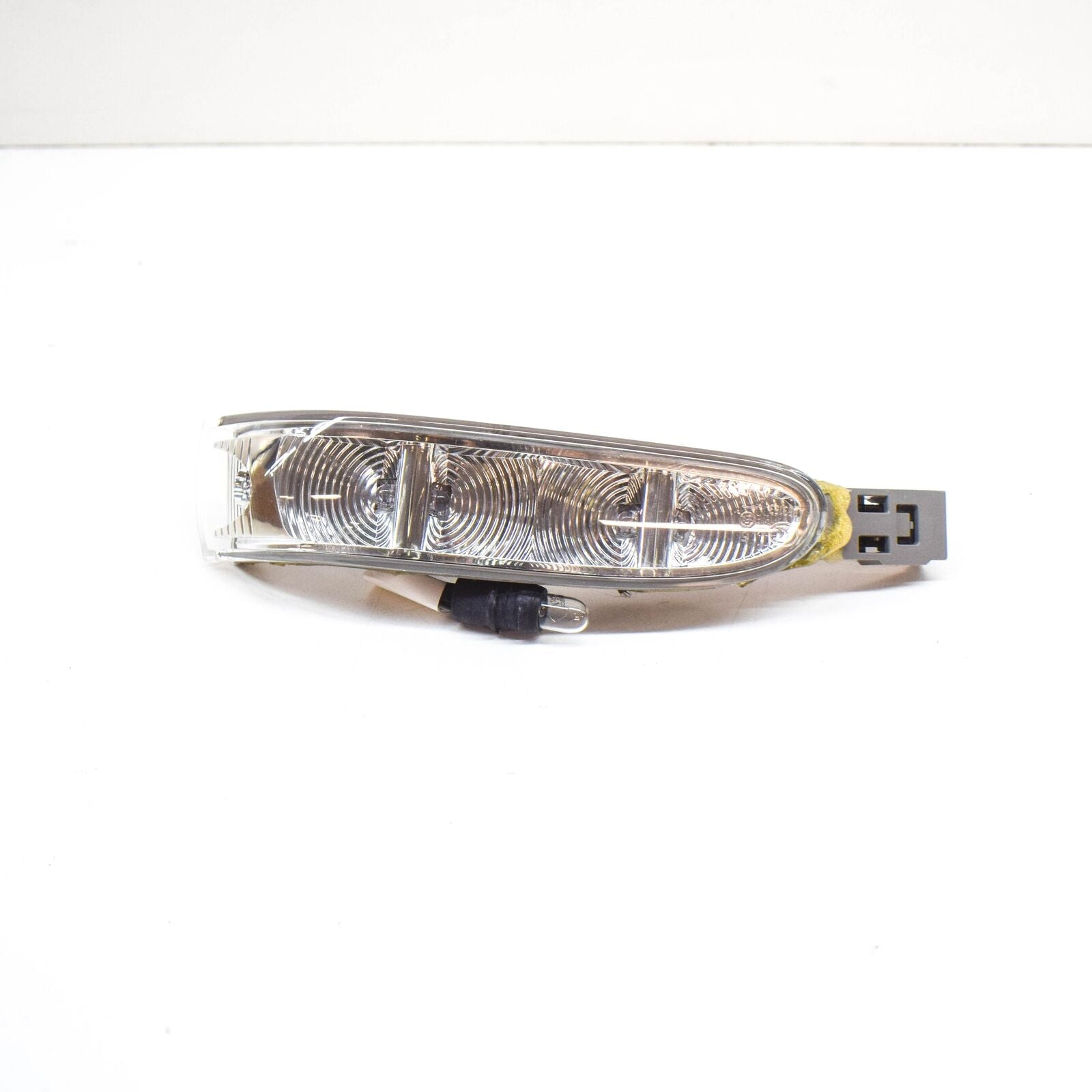 NEW MERCEDES BENZ GL X164 LEFT SIDE MIRROR TURN SIGNAL A1648200521 ORIGINAL