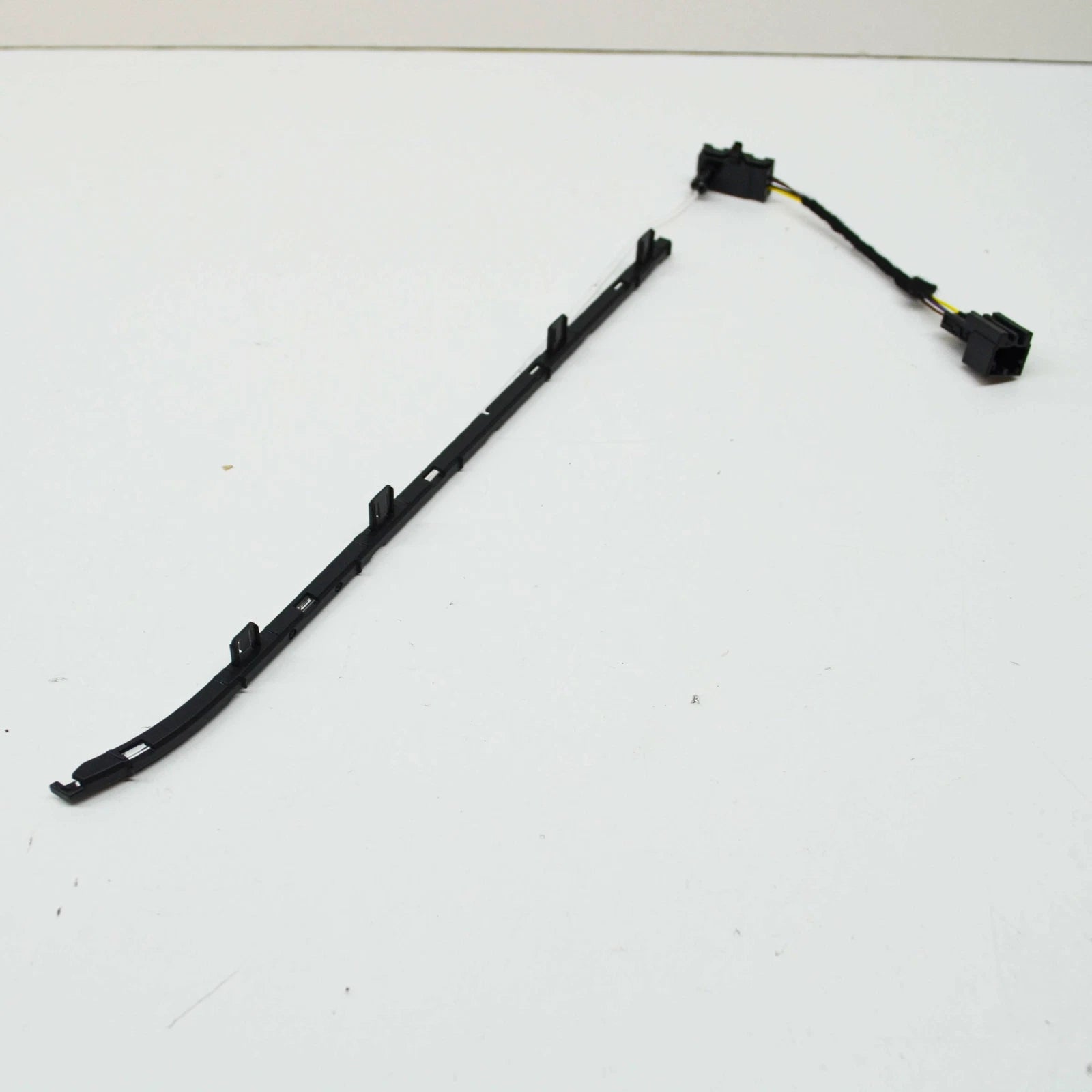 NEW AUDI A4 B9 FRONT CENTER CONSOLE RIGHT LIGHT MODULE 8W0947094A ORIGINAL