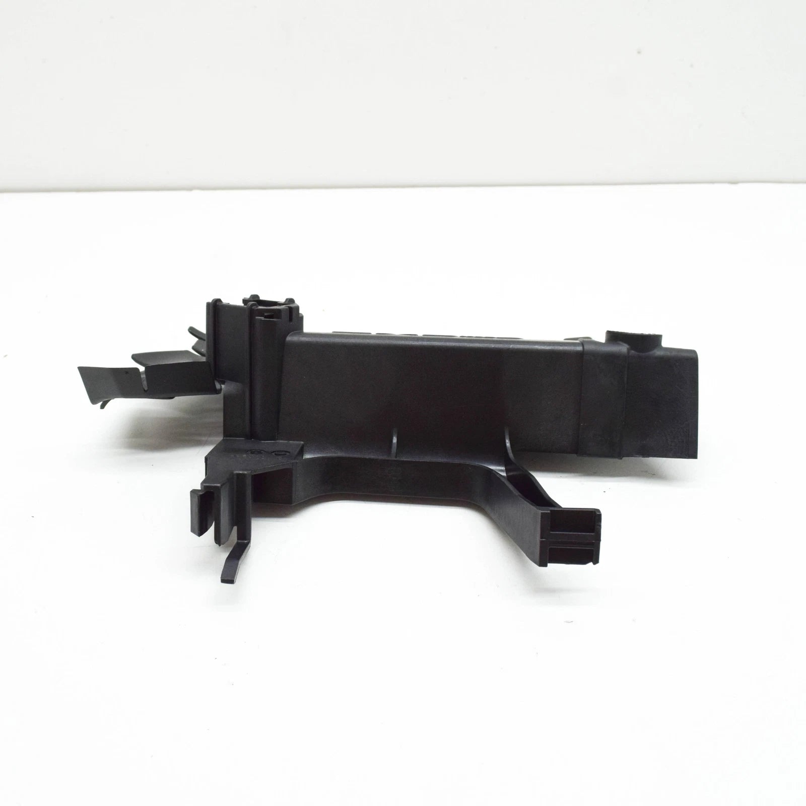 NEW MERCEDES-BENZ E W212 RIGHT ENGINE OIL COOLER BRACKET A2125001731 ORIGINAL