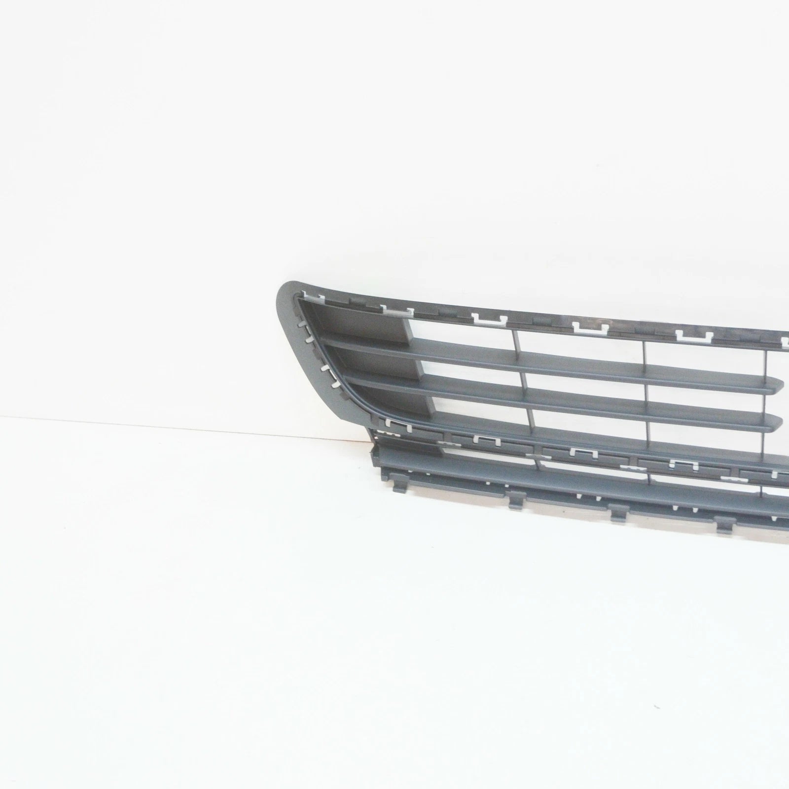 NEW VOLKSWAGEN GOLF MK7 FRONT BUMPER LOWER GRILLE 5G0853677B9B9 2015