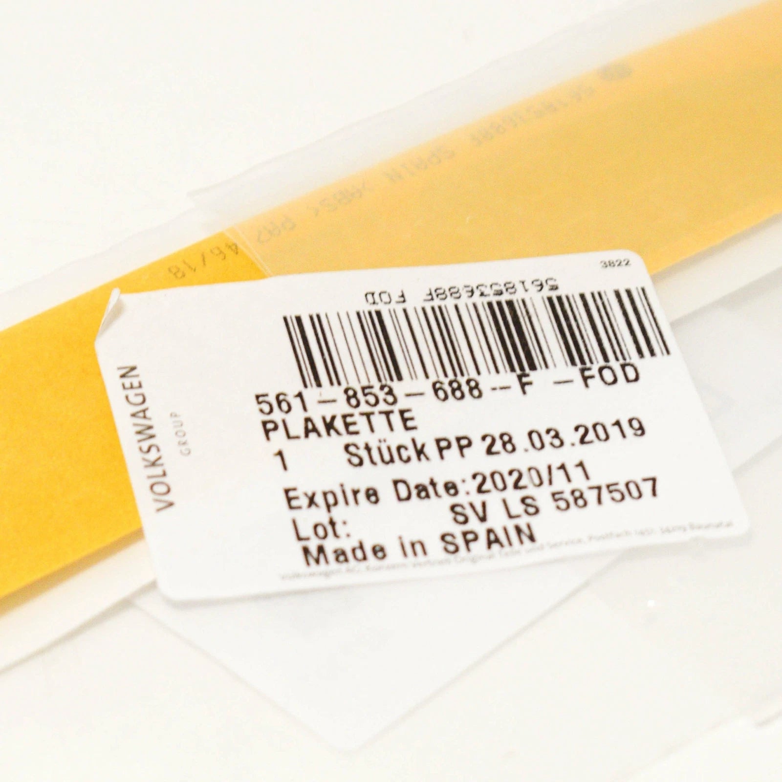 NEW VOLKSWAGEN PASSAT B8 FRONT FENDER RIGHT R-LINE TRIM BADGE 561853688FFOD