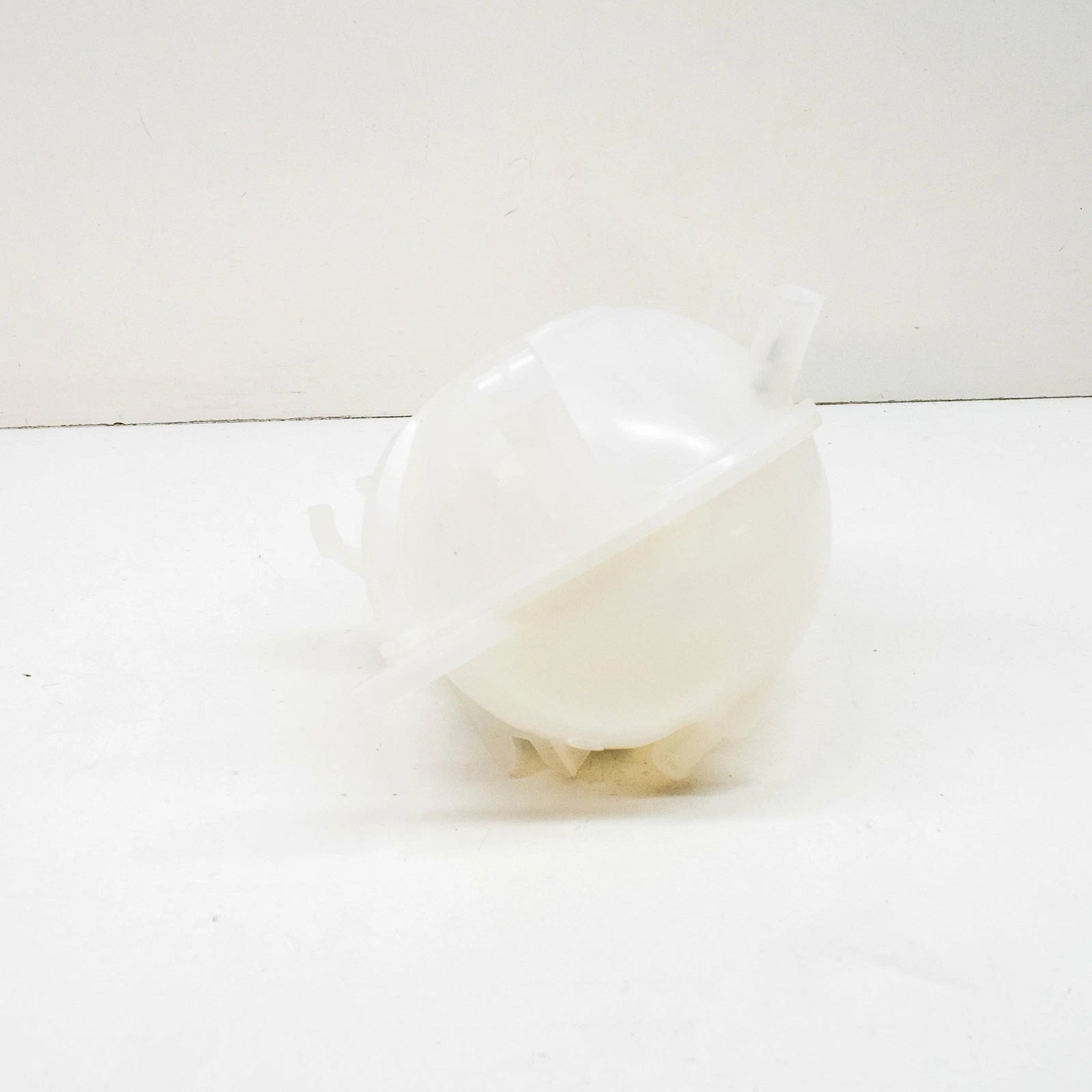 NEW AUDI TTRS 8J COOLANT EXPANSION TANK 8J0121407