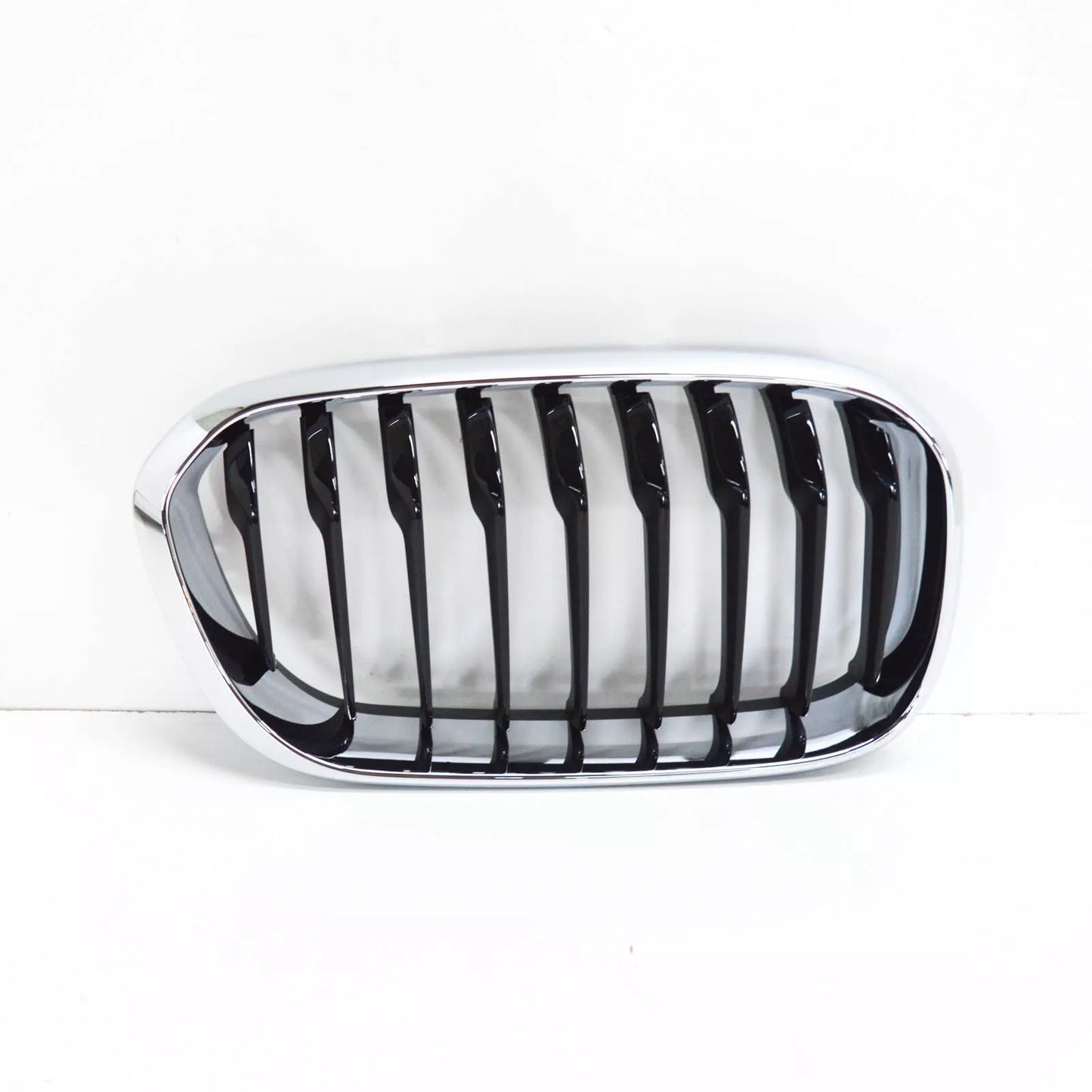NEW BMW 1 F20 FRONT BUMPER RIGHT UPPER GRILLE 51137371686 7371686 2015 ORIGINAL