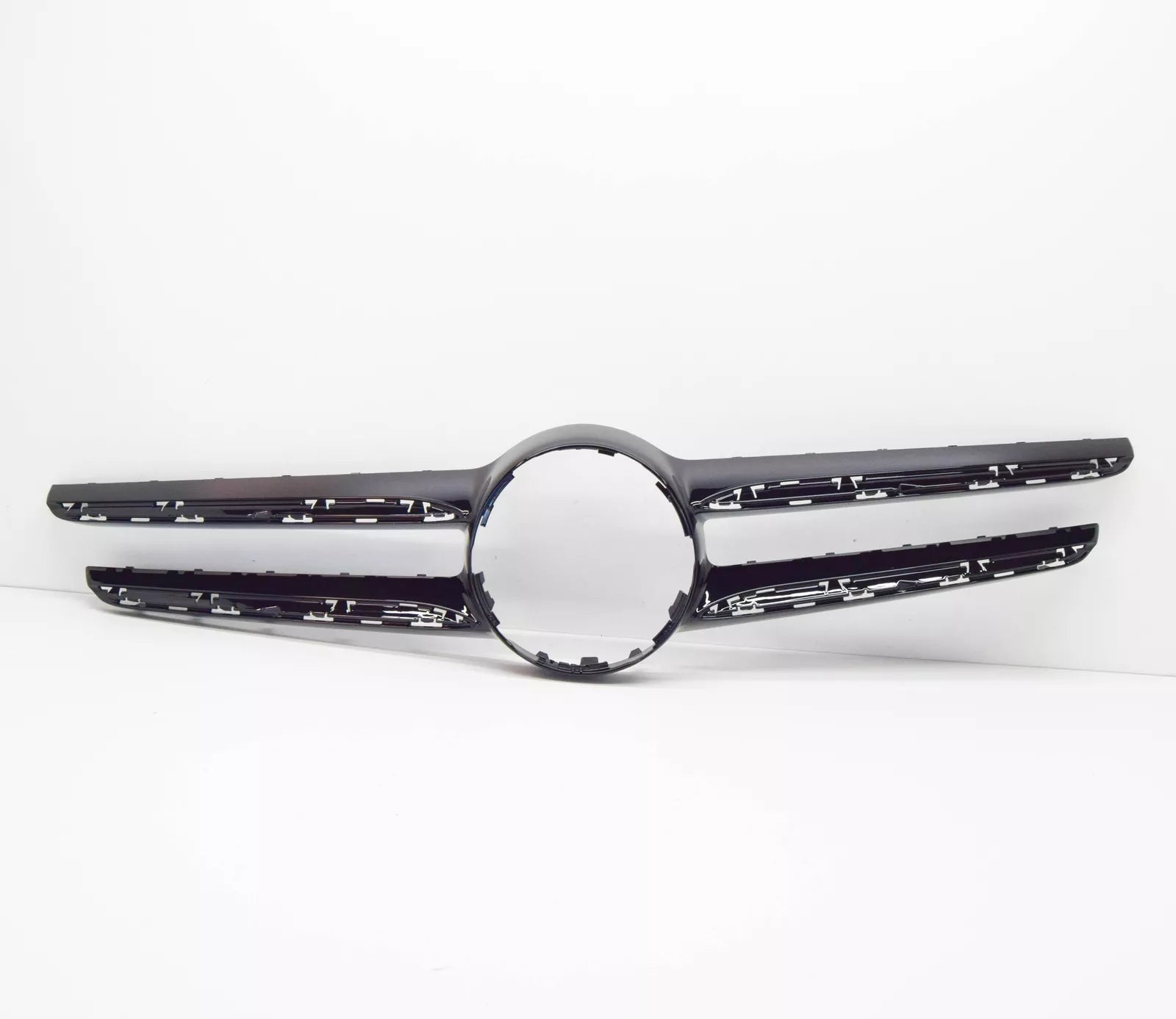 NEW MERCEDES-BENZ B W246 RADIATOR GRILLE TRIM MOLDING A2468880273 ORIGINAL