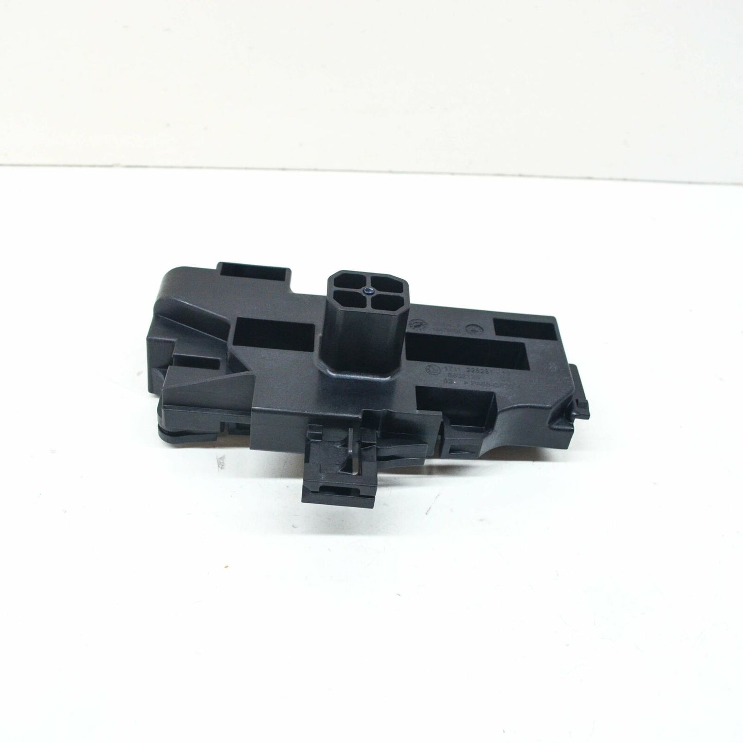 new bmw 7 g11 radiator lower right holder mount 17118632126 original