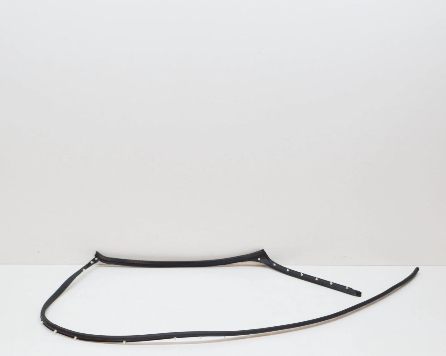 NEW AUDI Q7 4L REAR LEFT SEAL FOR SILL PANEL 4L0839119D