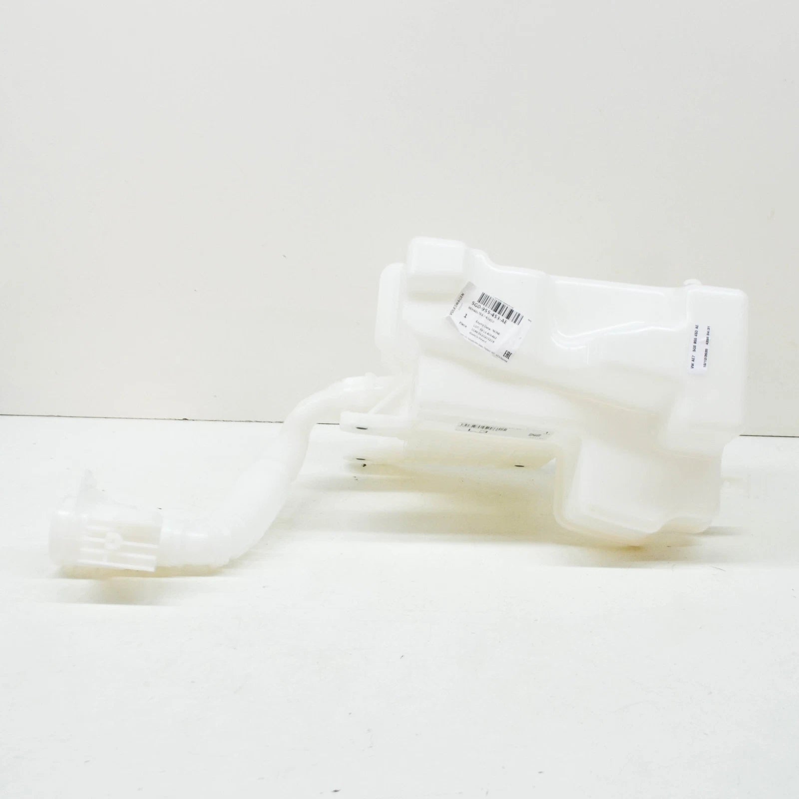 NEW VOLKSWAGEN GOLF MK7 WINDSHIELD WASHER RESERVOIR TANK 5G0955453AE ORIGINAL