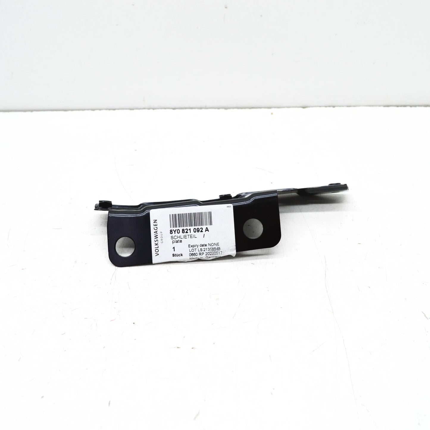 NEW AUDI A3 LIMOUSINE 8Y FRONT RIGHT FENDER HOLDER 8Y0821092A ORIGINAL