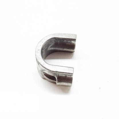 NEW MERCEDES-BENZ C W203 FRONT STABILIZER BAR BRACKET A2033232840 ORIGINAL