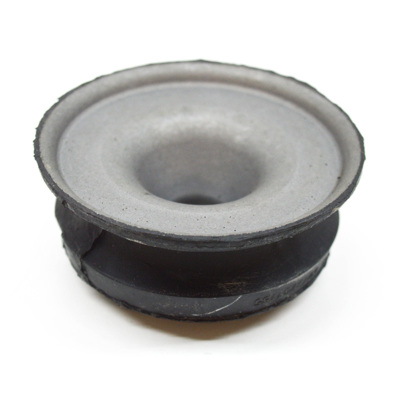 NEW MERCEDES-BENZ SPRINTER 903 FRONT STRUT RUBBER MOUNTING A9013231185 ORIGINAL