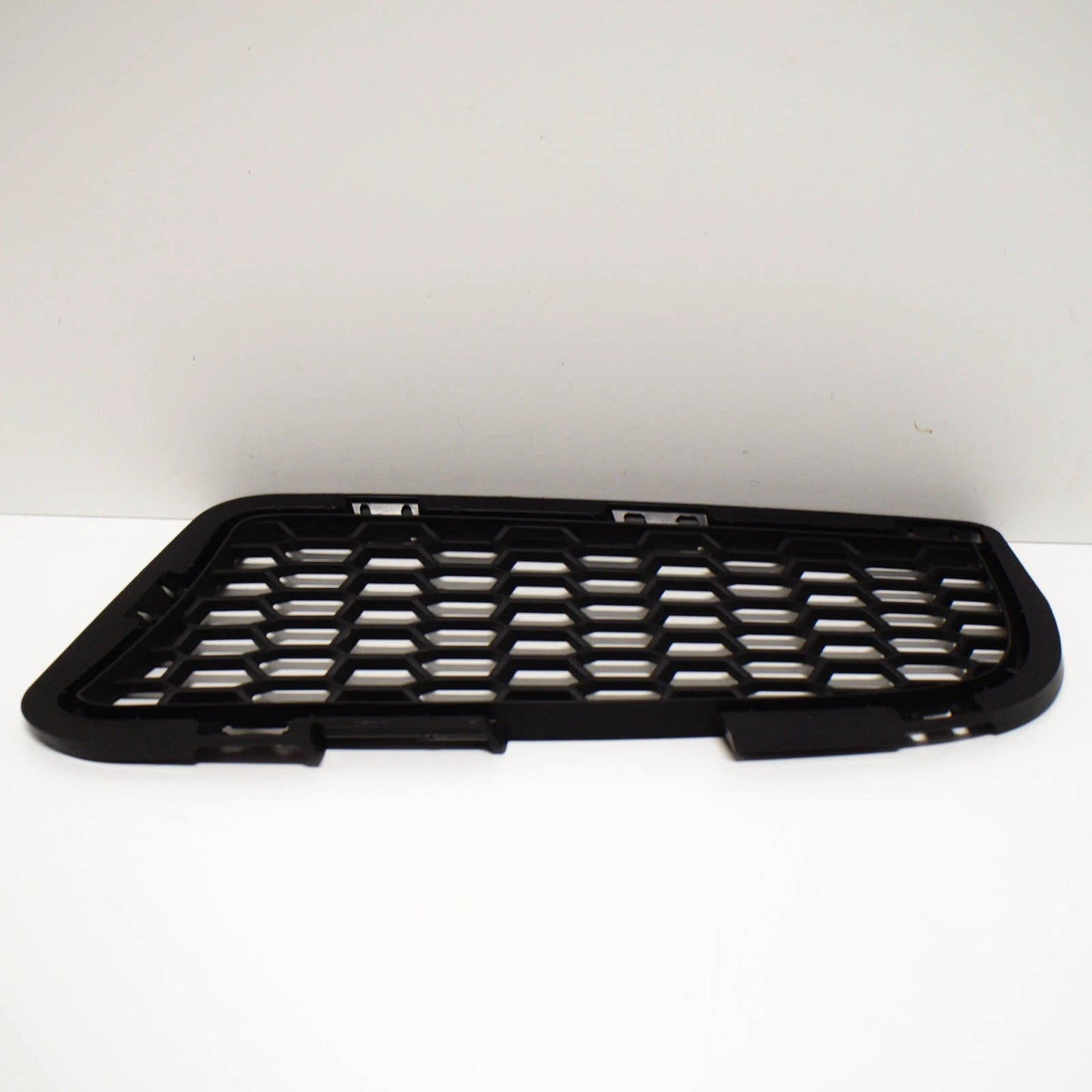 NEW BMW M5 F10 FRONT BUMPER RIGHT AIR INTAKE GRILLE 51118047394 ORIGINAL