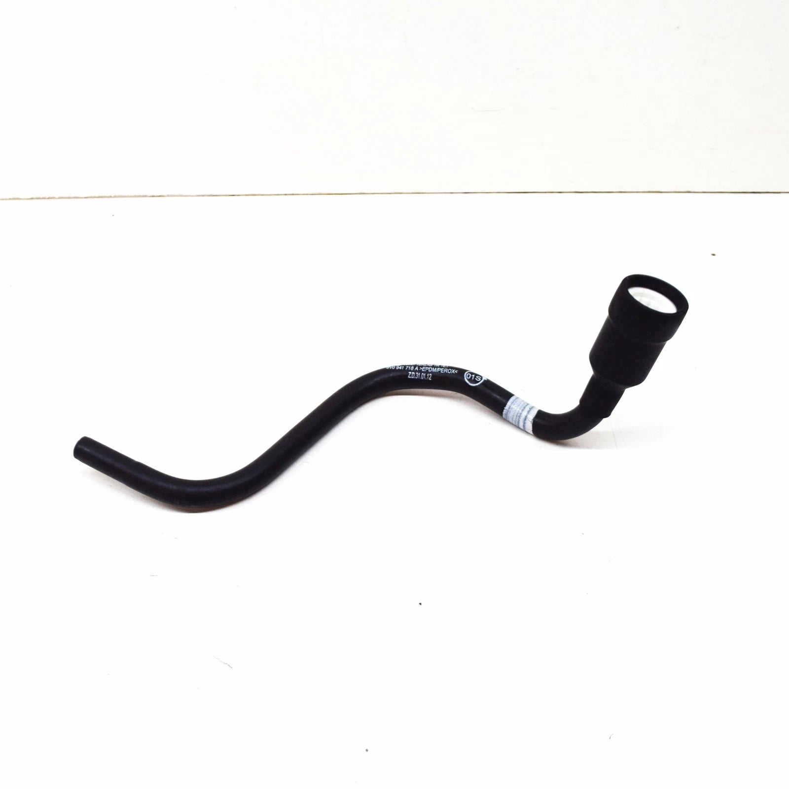 NEW AUDI A3 CABRIO 8V FRONT RIGHT HEADLIGHT HOUSING VENT TUBE 8V0941718A