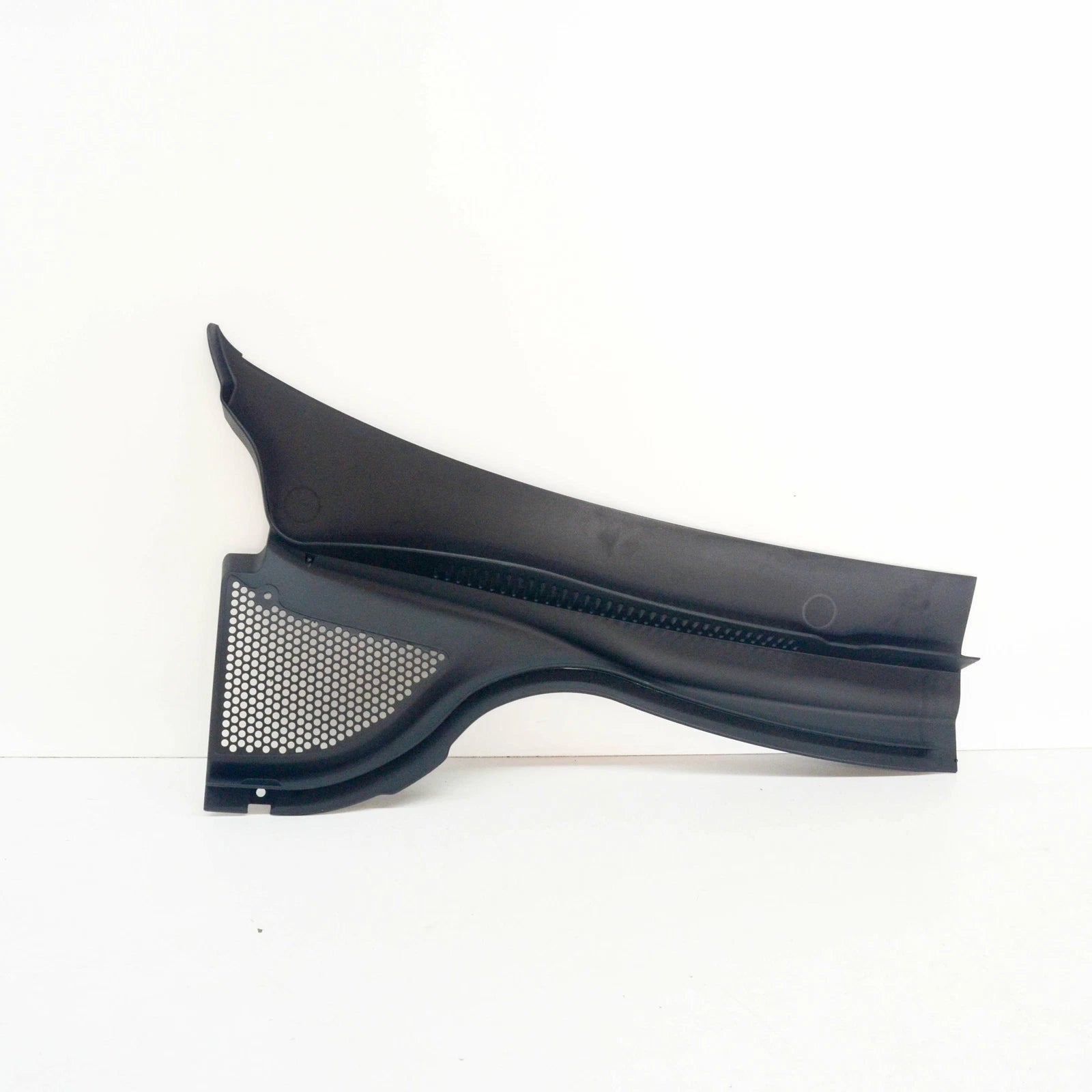 NEW VW PASSAT CC 357 FRONT RIGHT WATER DEFLECTOR LHD 3C88194049B9