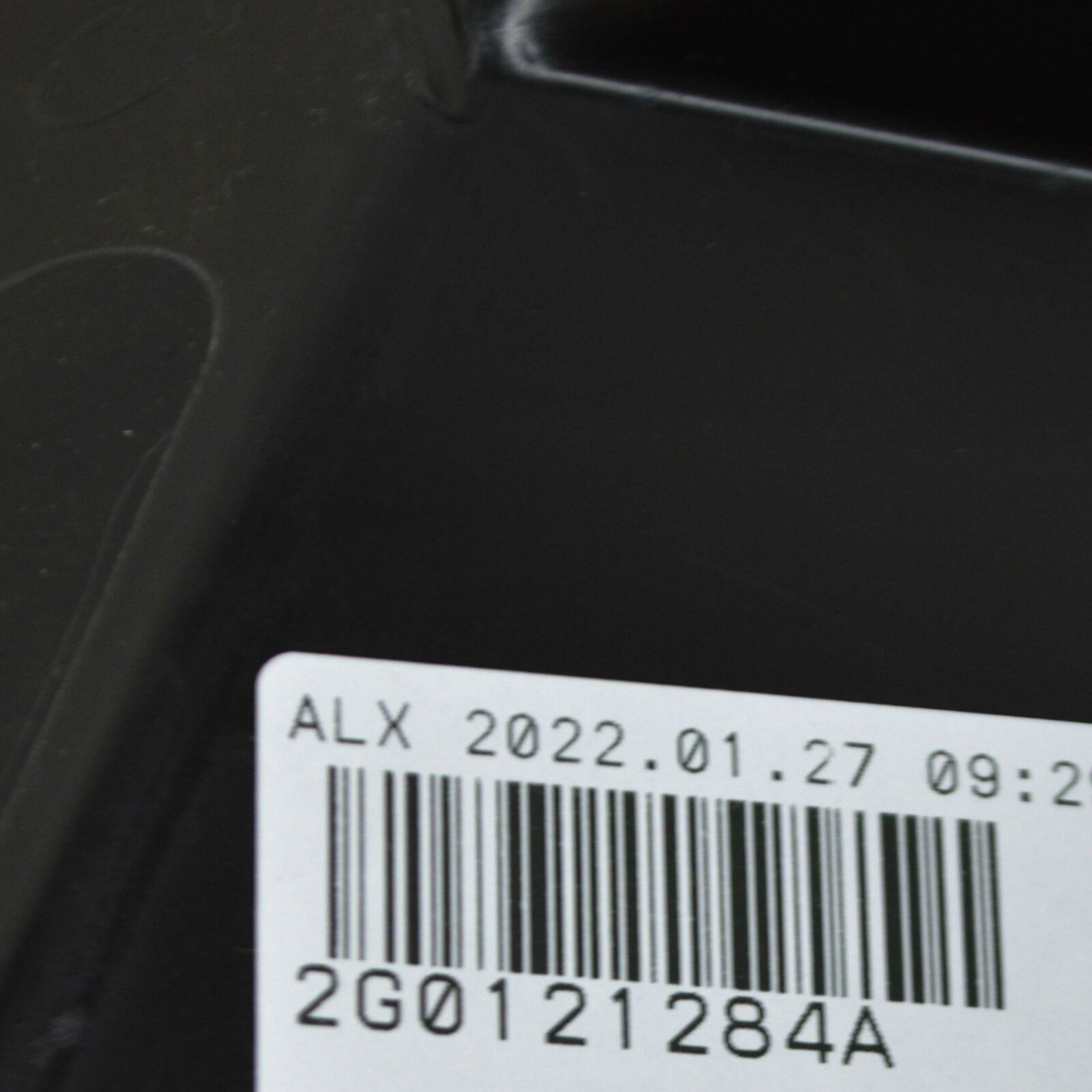 NEW VOLKSWAGEN POLO AW 6R RIGHT RADIATOR AIR DUCT 2G0121284A ORIGINAL