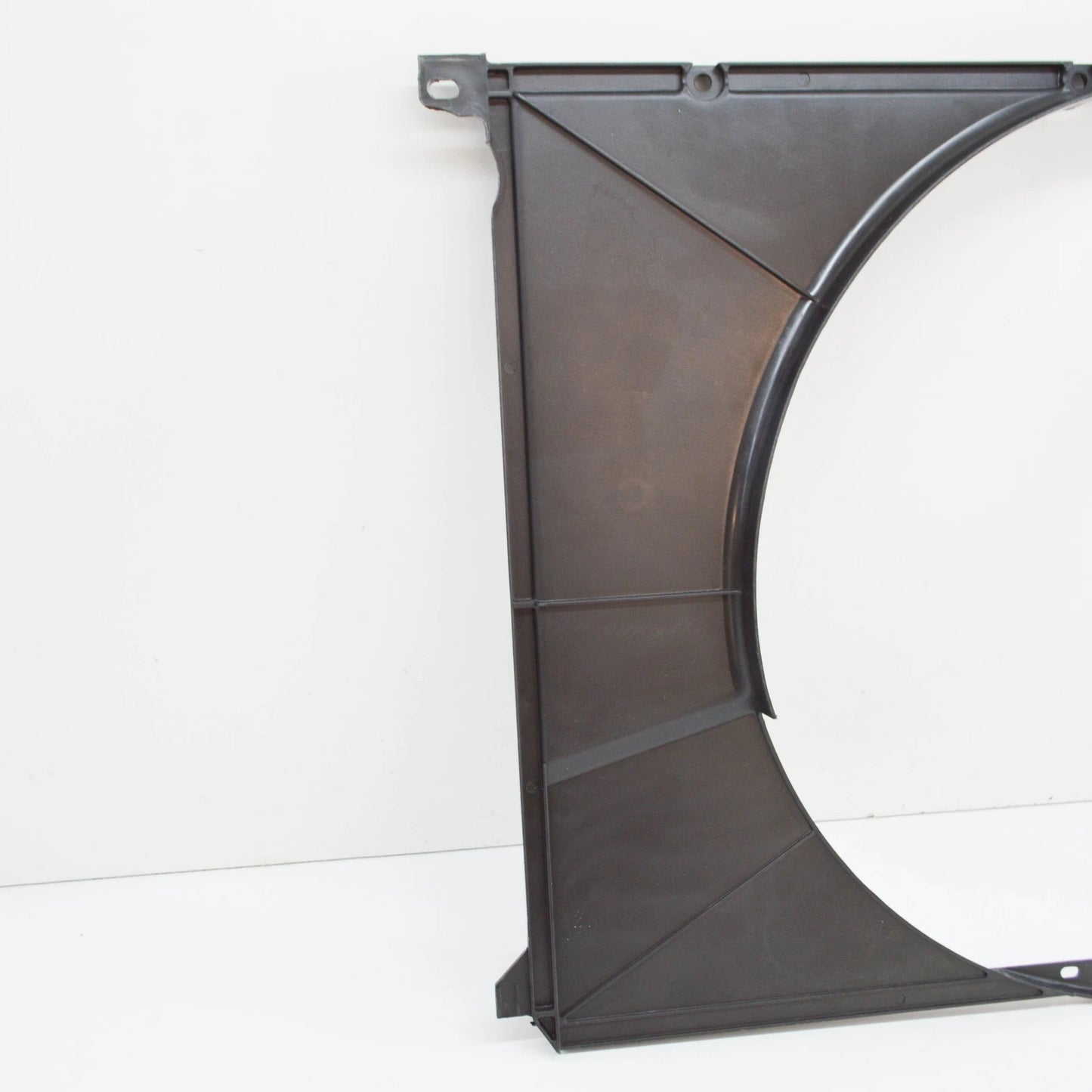 NEW BMW 3 E30 RADIATOR FAN SHROUD 17111709312 1709312 2.5 PETROL ORIGINAL