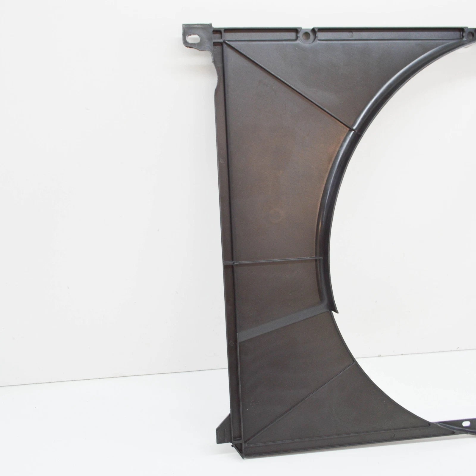 NEW BMW 3 E30 RADIATOR FAN SHROUD 17111709312 1709312 2.5 PETROL ORIGINAL