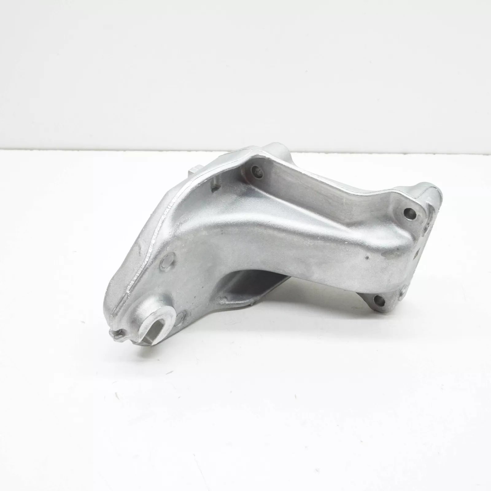 NEW MERCEDES-BENZ E W213 LEFT SIDE ENGINE BRACKET A6542232900