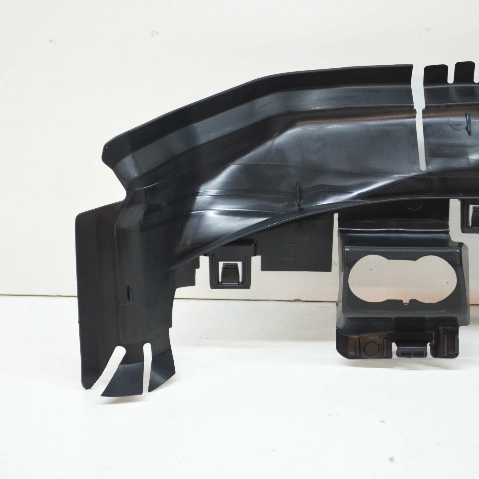 NEW AUDI Q5 FY 80A LEFT RADIATOR AIR GUIDE DUCT 80A121673BE