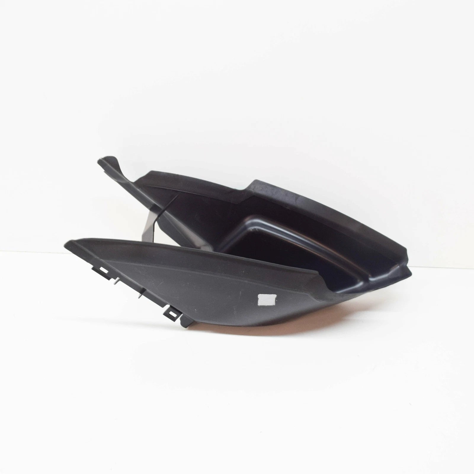 NEW AUDI A8 4H D4 OIL COOLER RIGHT AIR GUIDE 4H0117336C