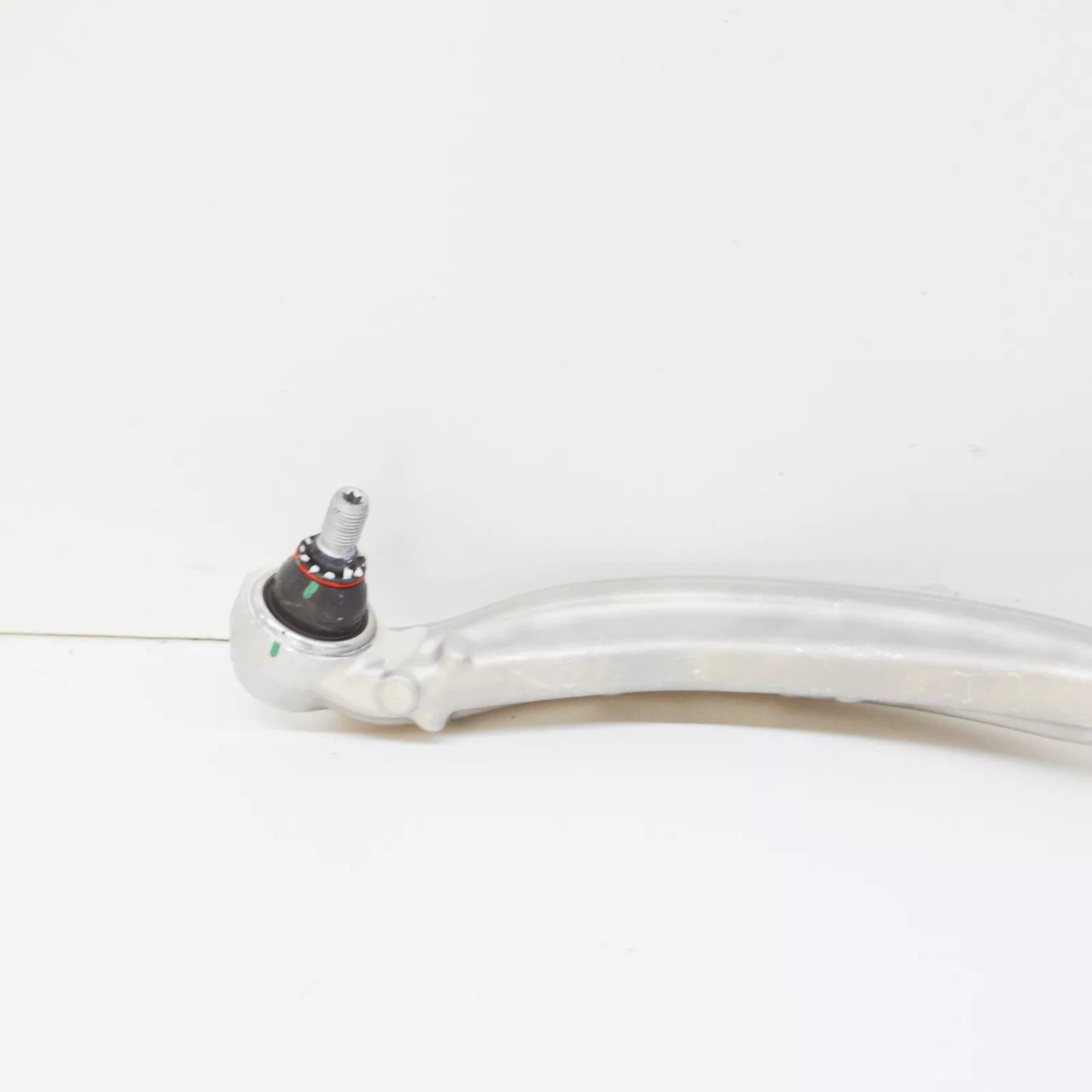 NEW MERCEDES-BENZ C W204 AMG FRONT LEFT LOWER CONTROL ARM A2043304911