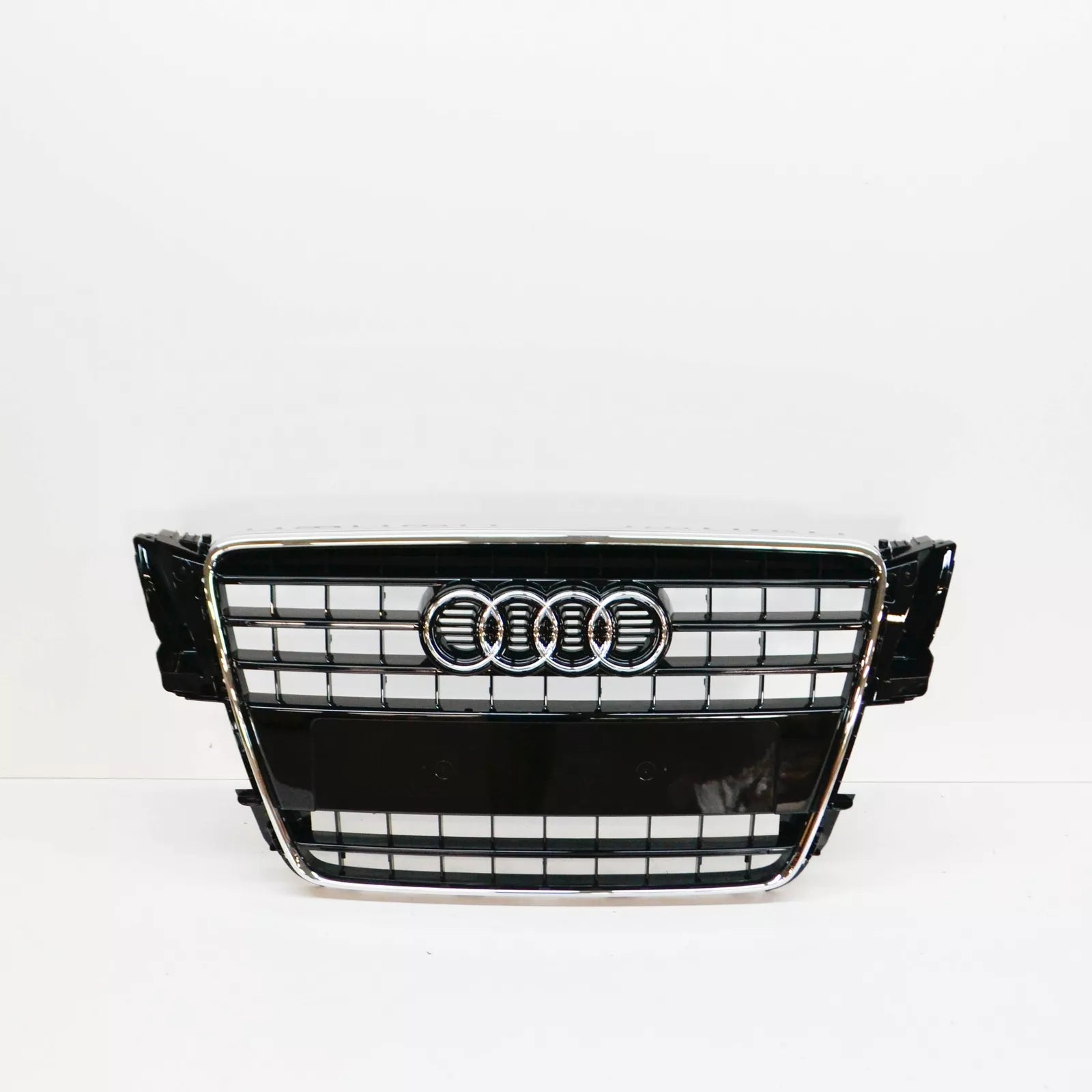 NEW AUDI A5 8T3 S-LINE FRONT BUMPER CENTER RADIATOR GRILLE 8T0853651 ET94