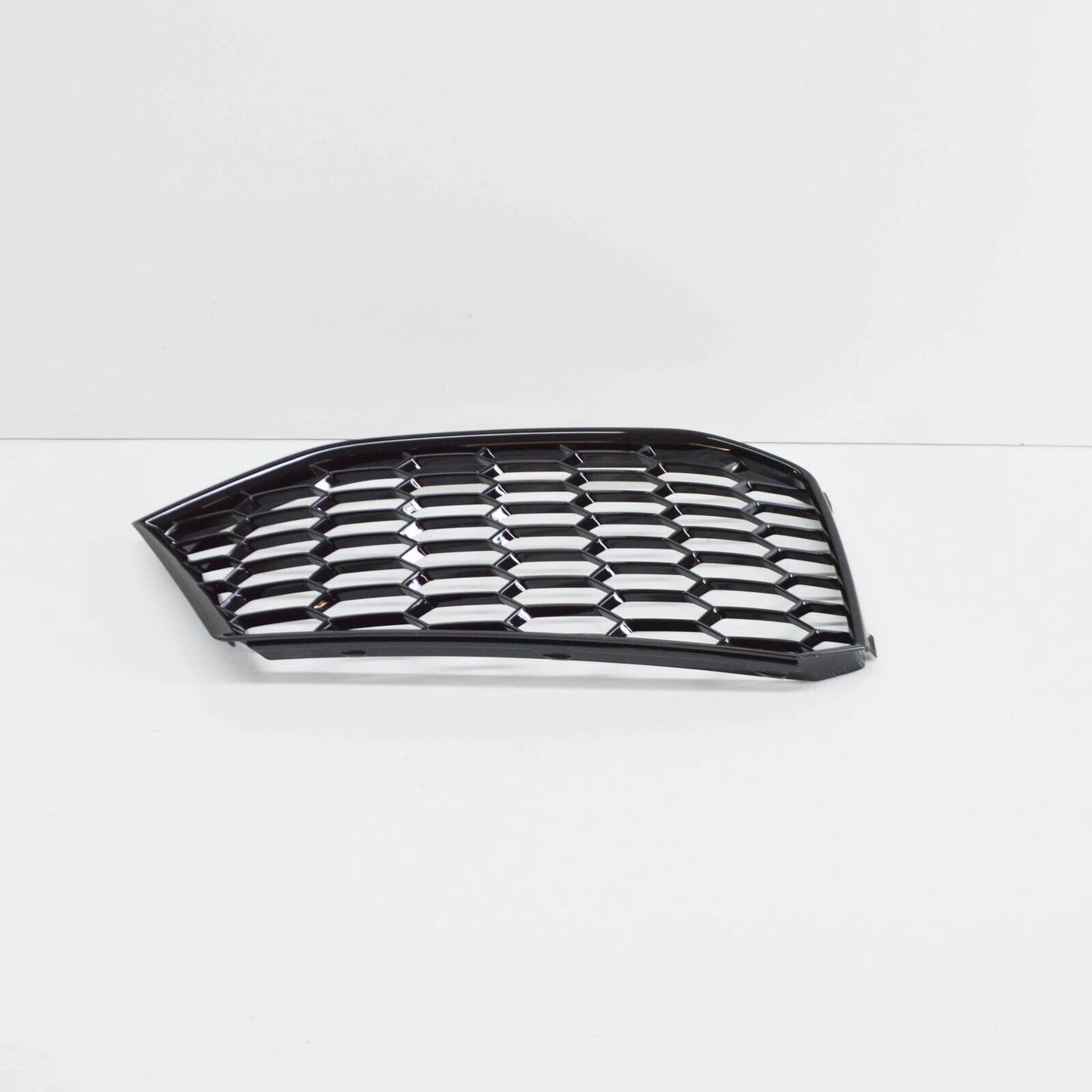 NEW AUDI TT ROADSTER FV FRONT RIGHT AIR GUIDE GRILLE 8S0807682JT94 ORIGINAL