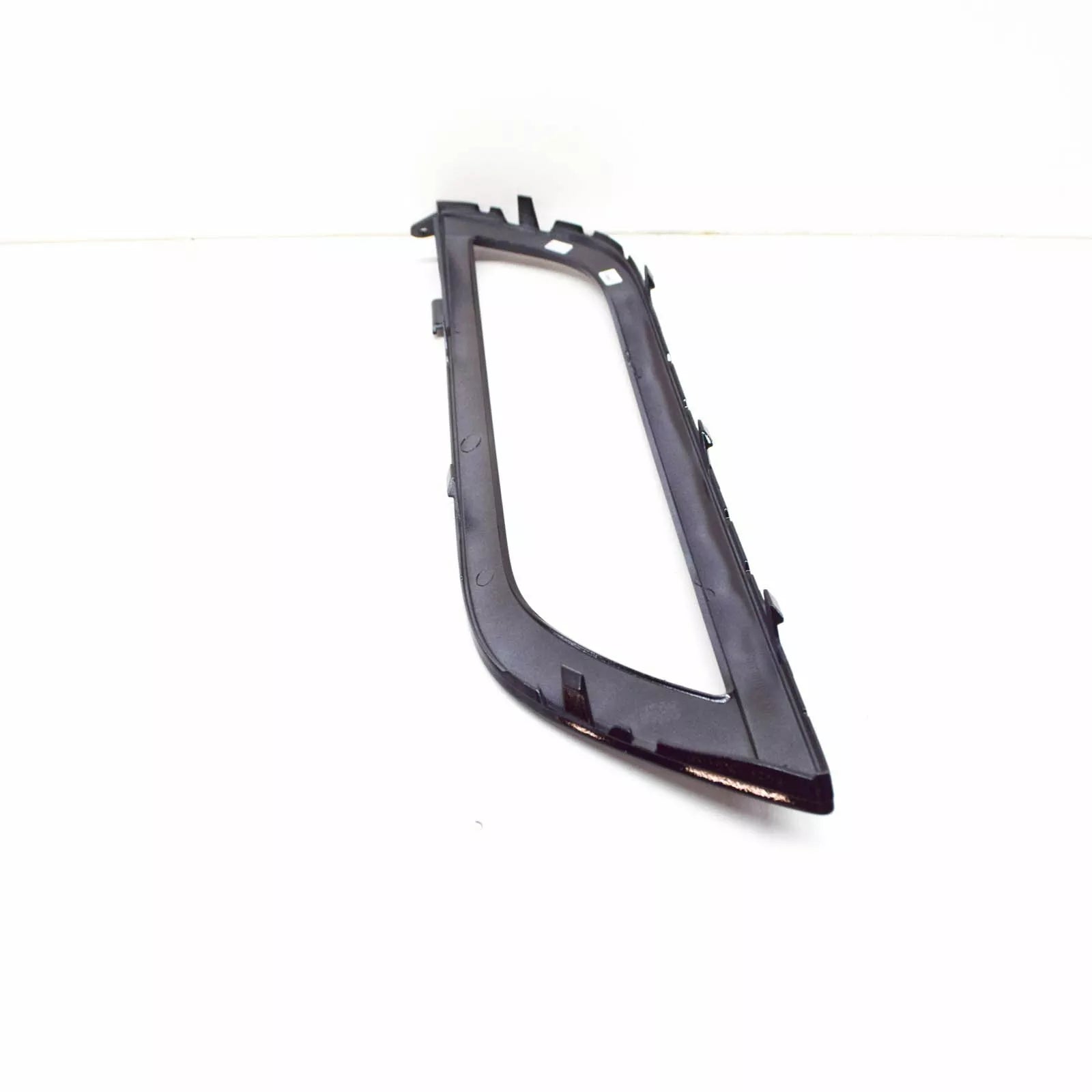 NEW VOLKSWAGEN PASSAT B7 R-LINE FRONT BUMPER LEFT TRIM 3AA853211B041