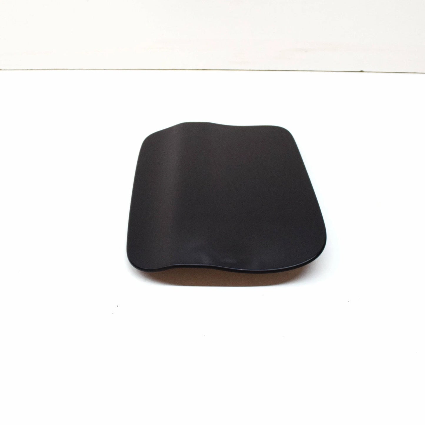 NEW BMW 7 G11 G12 FUEL FILLER IN FLAP 51917358702 ORIGINAL