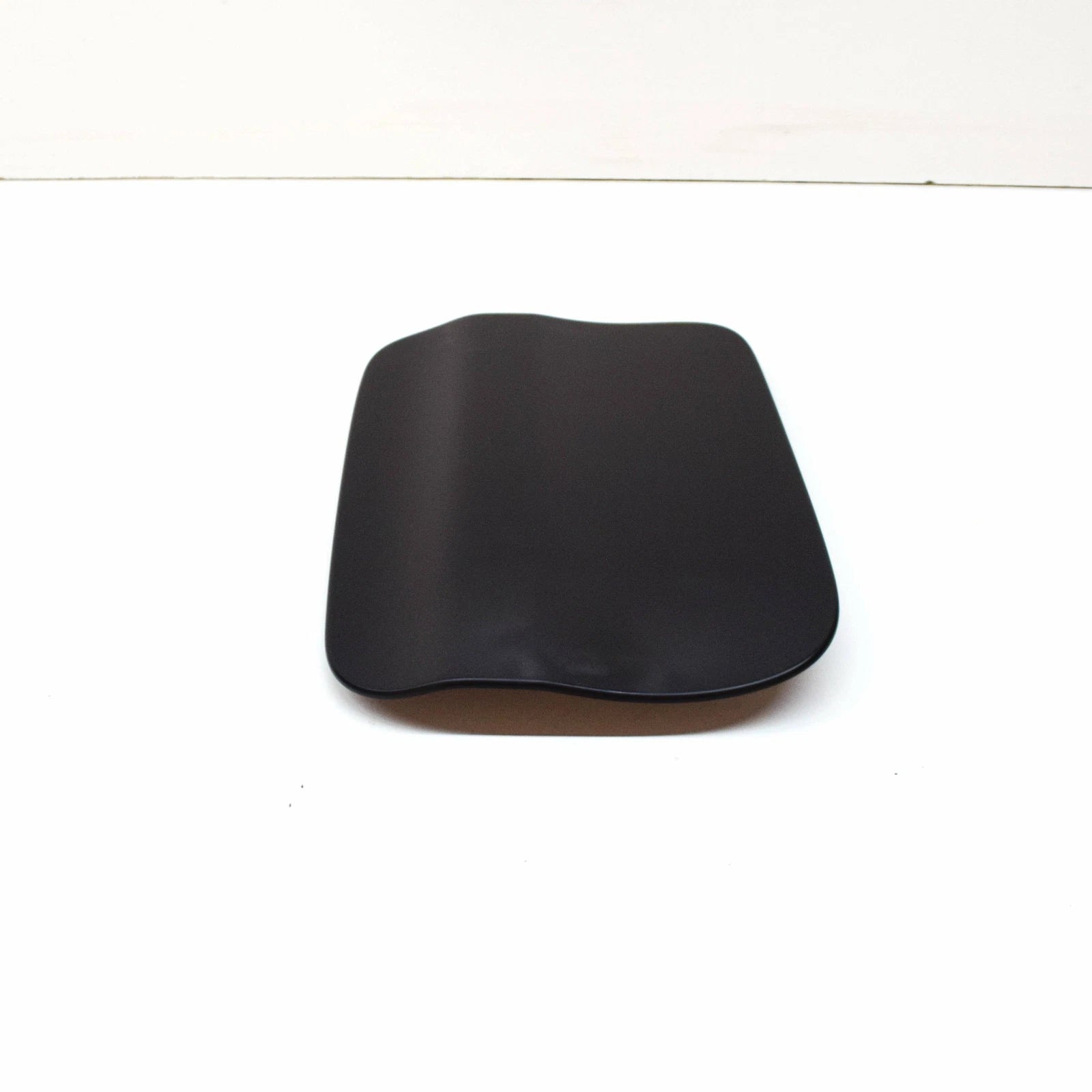 NEW BMW 7 G11 G12 FUEL FILLER IN FLAP 51917358702 ORIGINAL