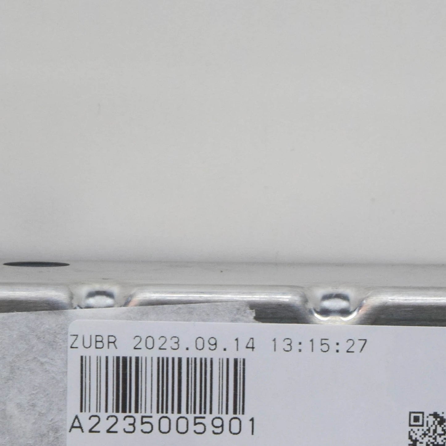 NEW MERCEDES-BENZ S W223 UPPER RADIATOR HOLDER A2235005901 ORIGINAL