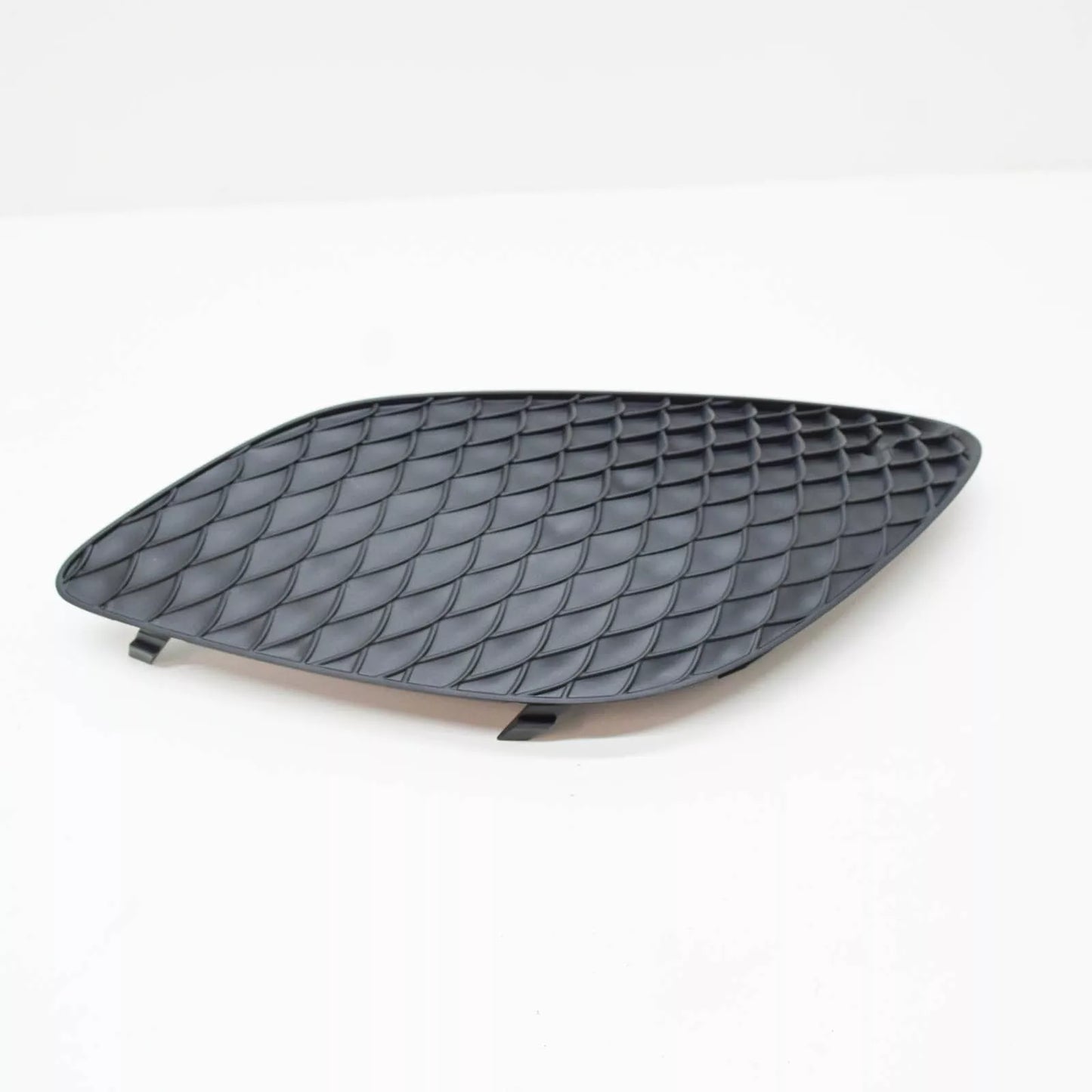 NEW MERCEDES-BENZ CLA COUPE C118 FRONT BUMPER LEFT GRILLE A1188856600 ORIGINAL