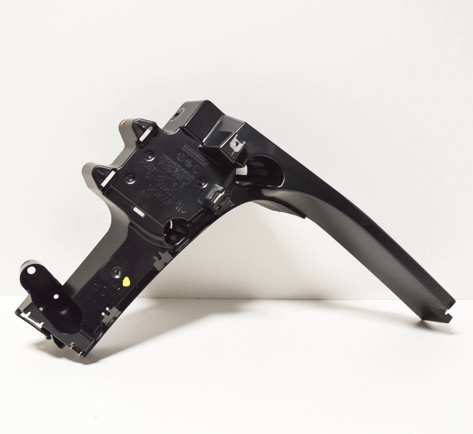 NEW BMW X5 F15 REAR M BUMPER RIGHT SIDE CORNER MOUNT 51128054020 8054020