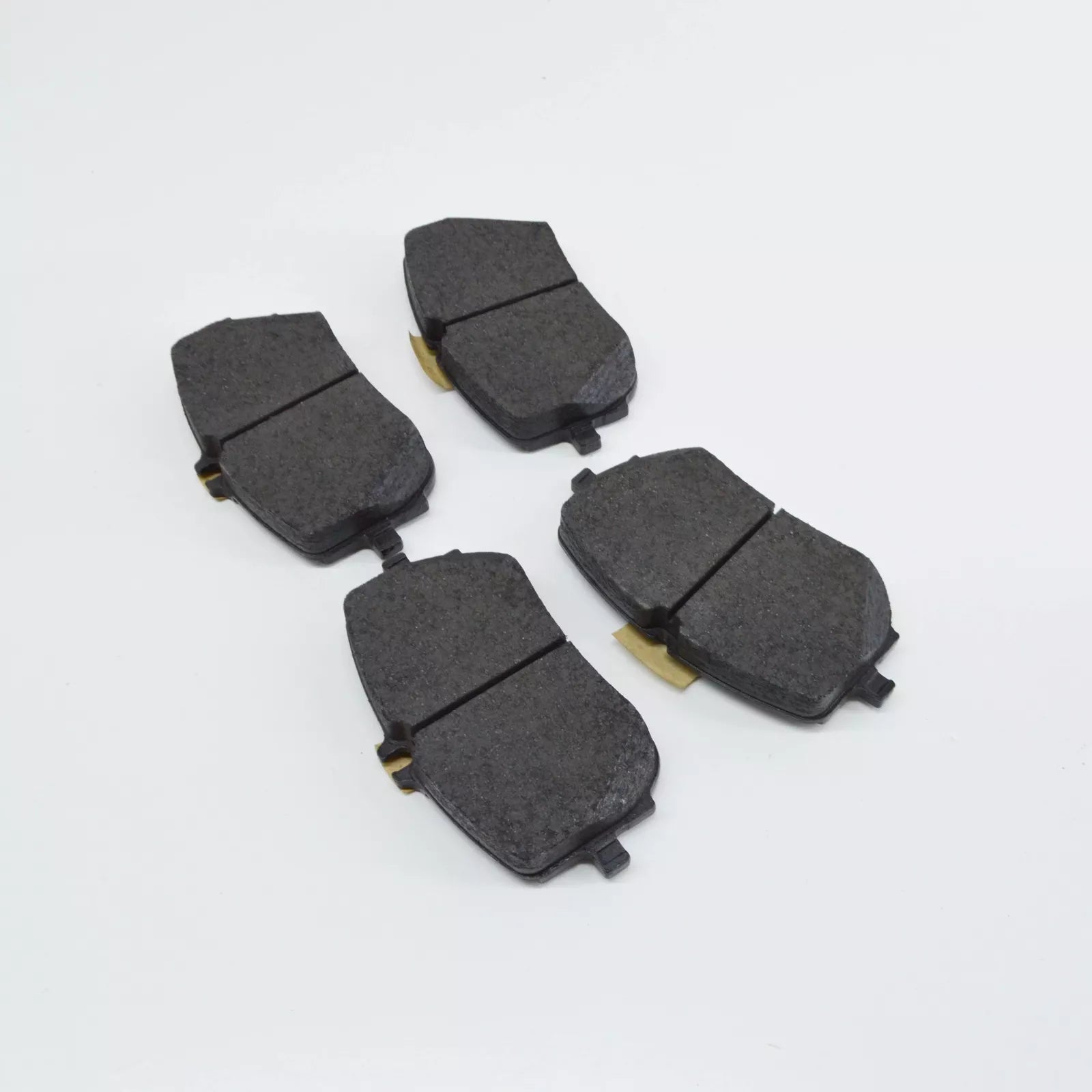 NEW MERCEDES-BENZ GLB X247 FRONT WHEEL BRAKE PAD SET A0004205303 ORIGINAL