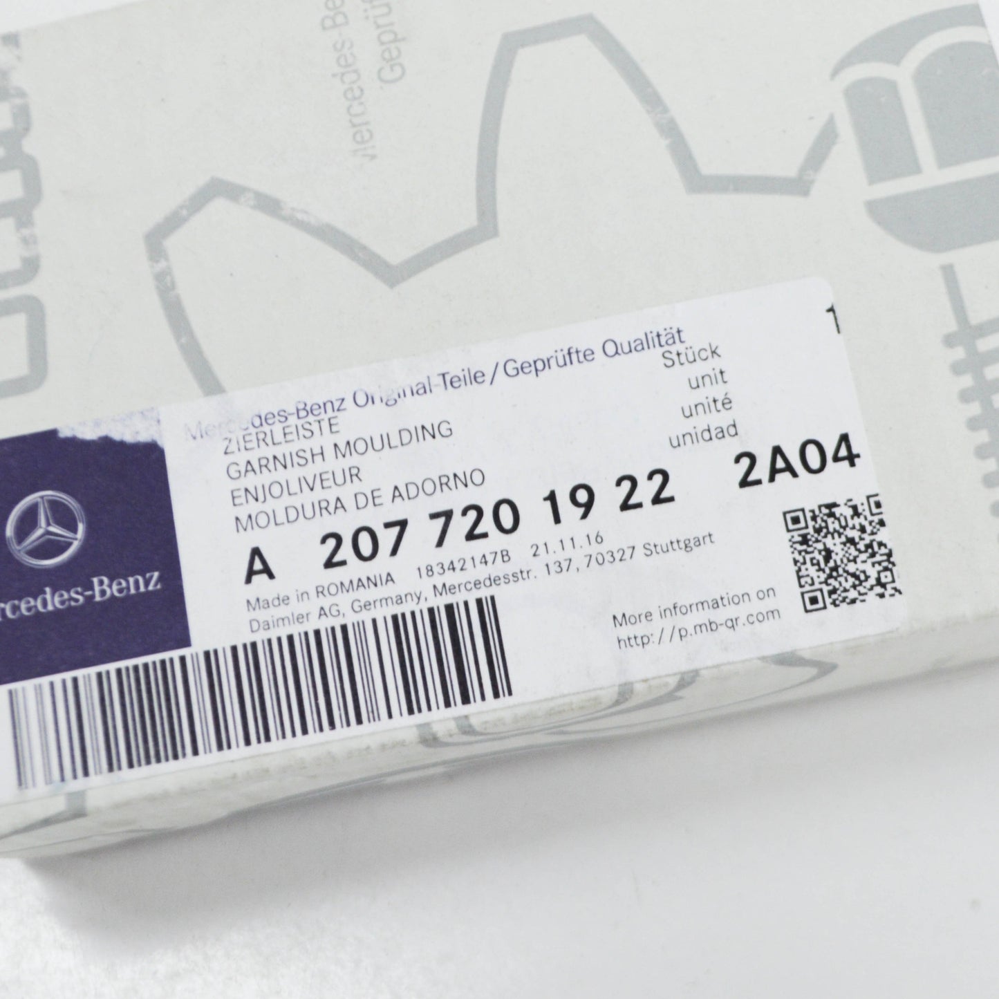 NEW MERCEDES-BENZ E C207 FRONT LEFT DOOR PANEL TRIM A20772019222A04 ORIGINAL