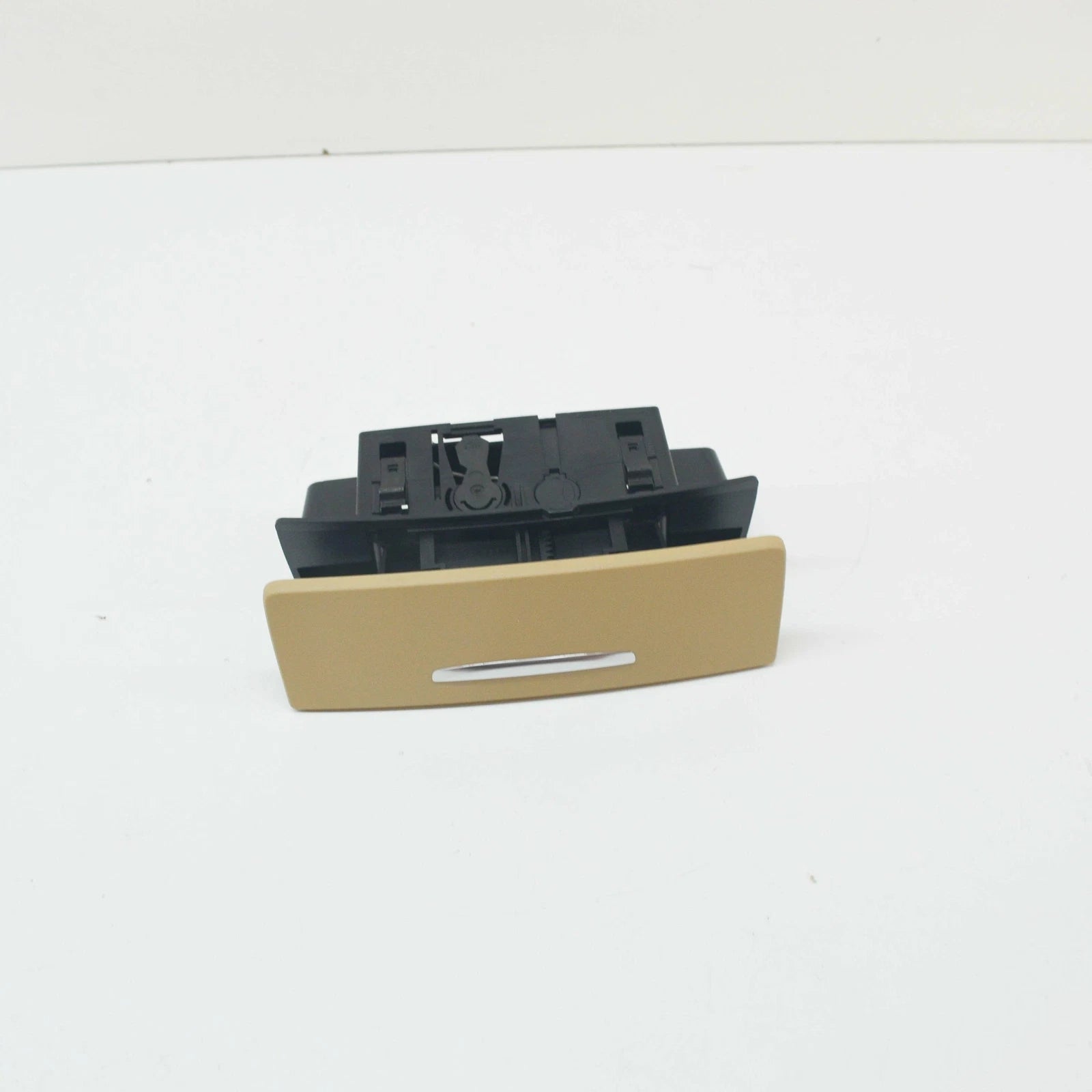 NEW BMW 3 E90 REAR CENTER CONSOLE ASHTRAY COVER BEIGE 51167138527