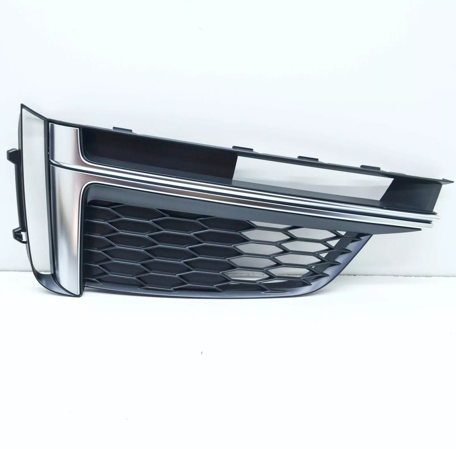 NEW AUDI S5 CONVERTIBE 8W6 FRONT BUMPER LEFT LOWER GRILLE 8W6807681HRU6