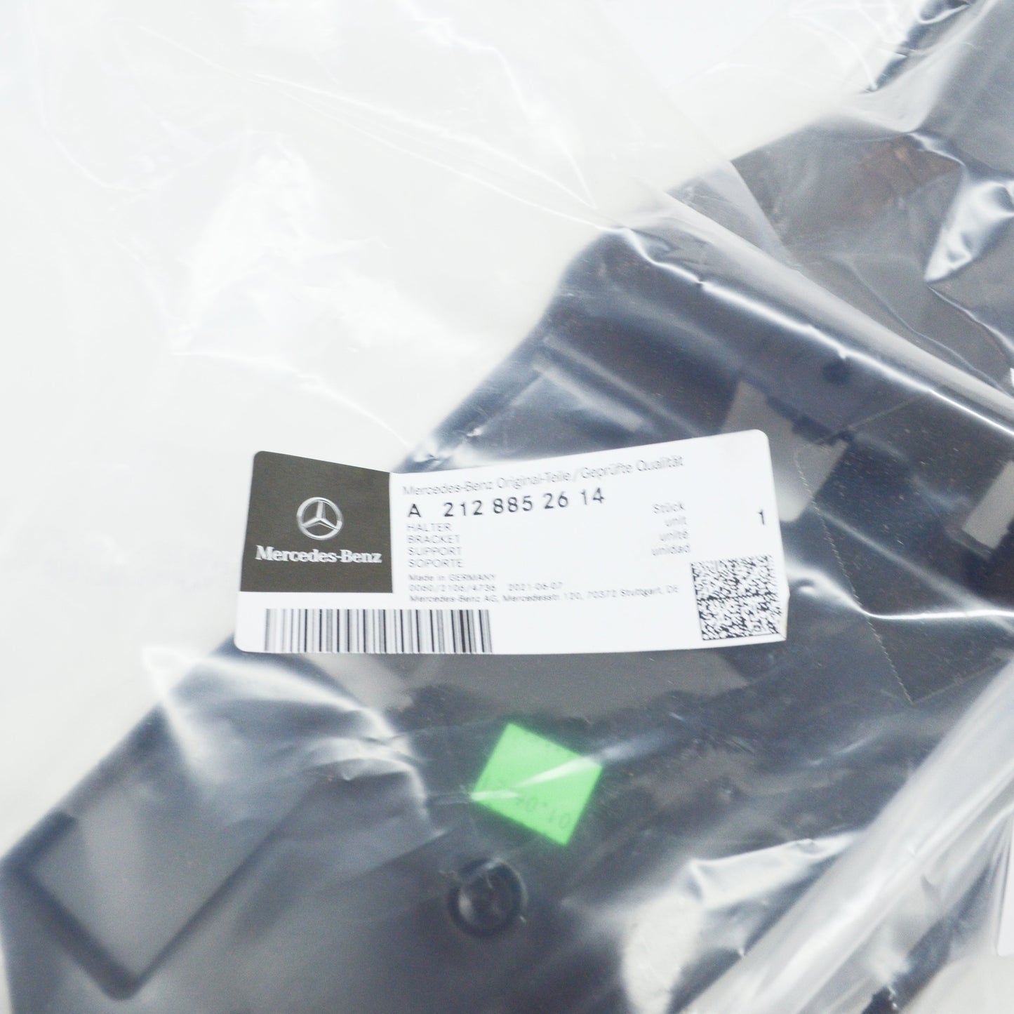 NEW MERCEDES-BENZ E W212 TAIL PIPE BRACKET REAR RIGHT A2128852614 ORIGINAL